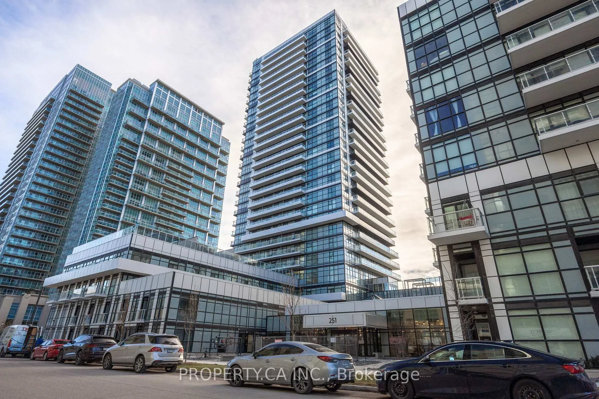 Front of Unit 1111, 251 Manitoba Street