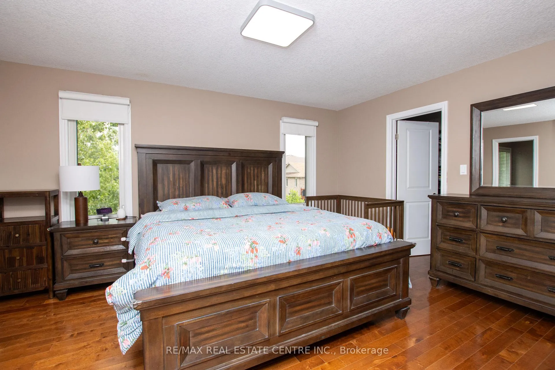 Photo 14 of 2878 Devon Road, London, South W — HOMEH