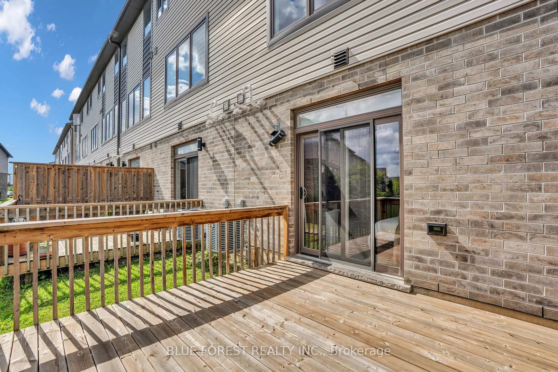 Photo 5 of Unit 4, 2070 Meadowgate Boulevard, London, South U — HOMEH
