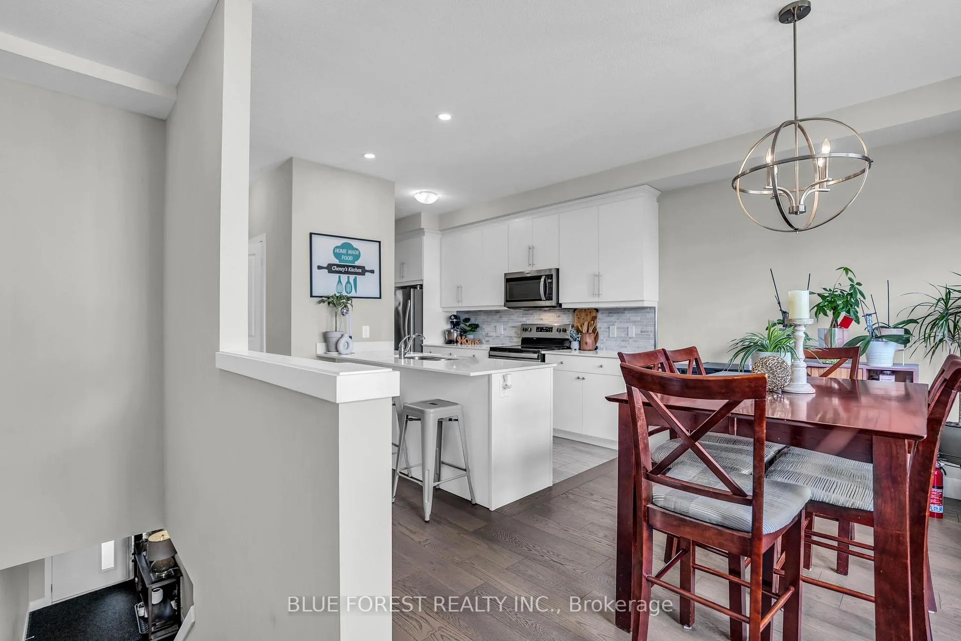 Photo 6 of Unit 4, 2070 Meadowgate Boulevard, London, South U — HOMEH