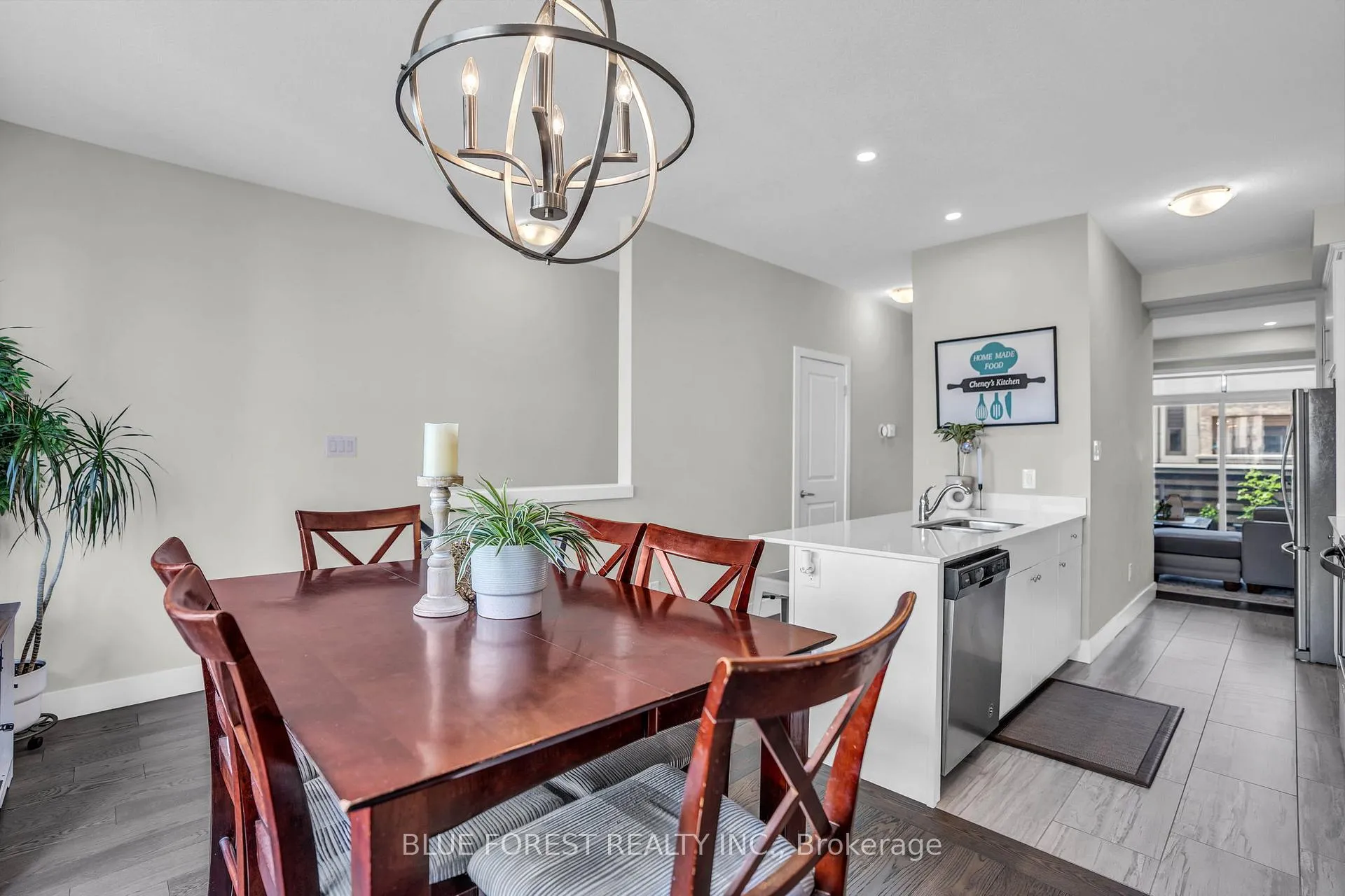 Photo 7 of Unit 4, 2070 Meadowgate Boulevard, London, South U — HOMEH
