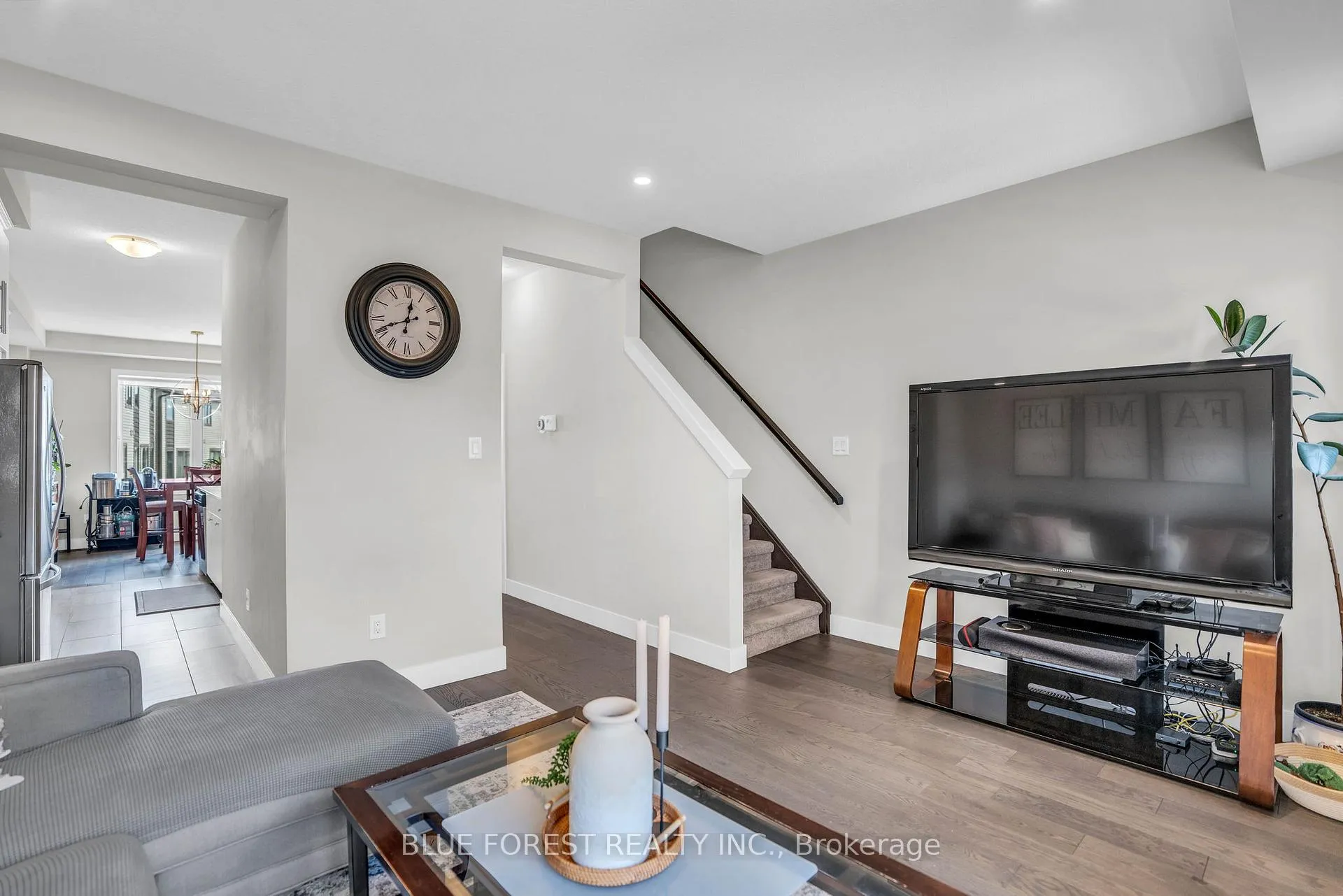 Photo 16 of Unit 4, 2070 Meadowgate Boulevard, London, South U — HOMEH