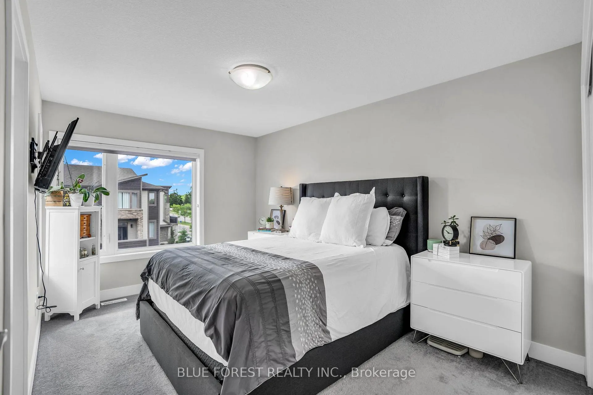 Photo 22 of Unit 4, 2070 Meadowgate Boulevard, London, South U — HOMEH