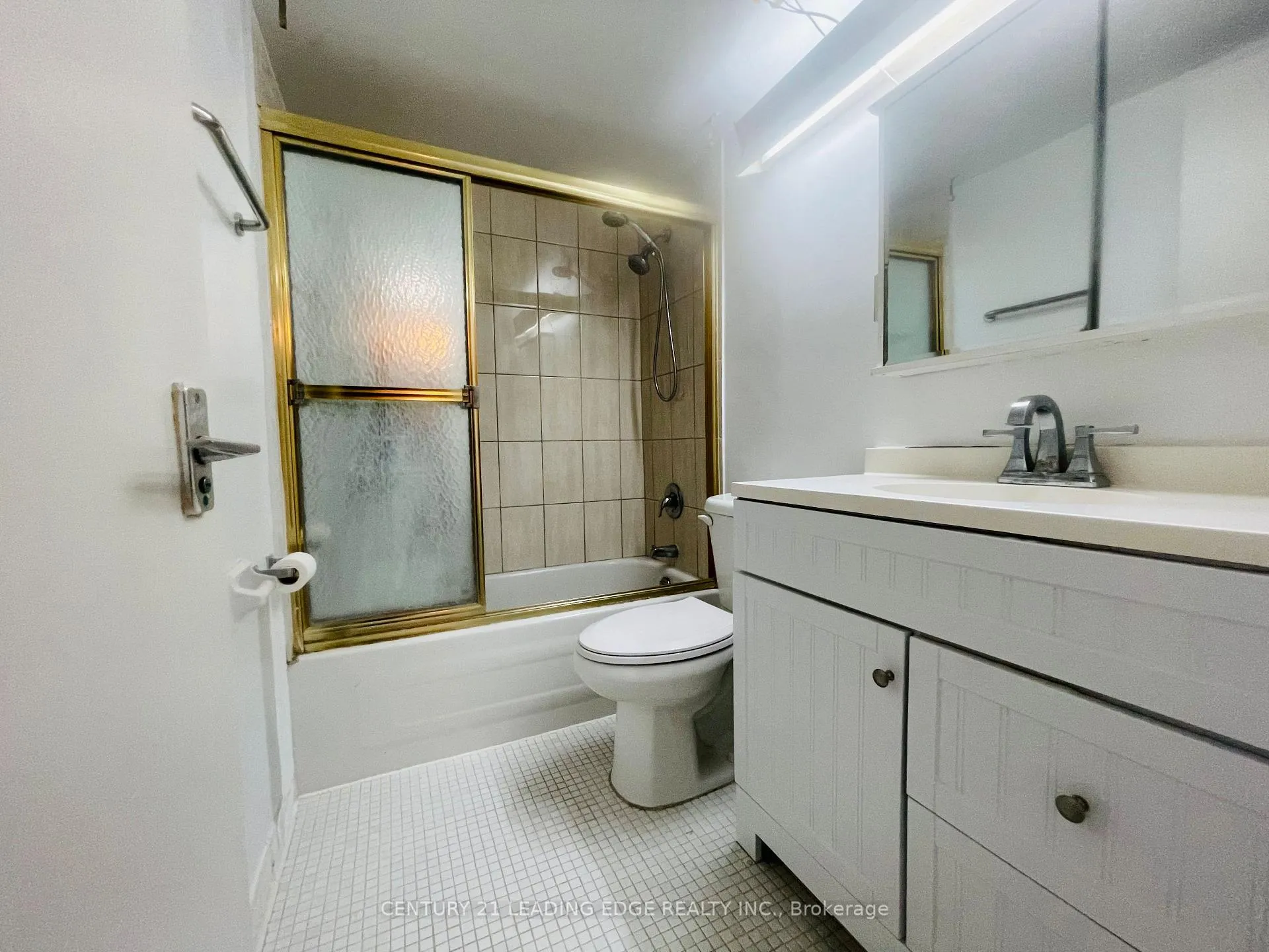 Photo 7 of Unit 2411, 5 Massey Square, Toronto, Crescent Town — HOMEH