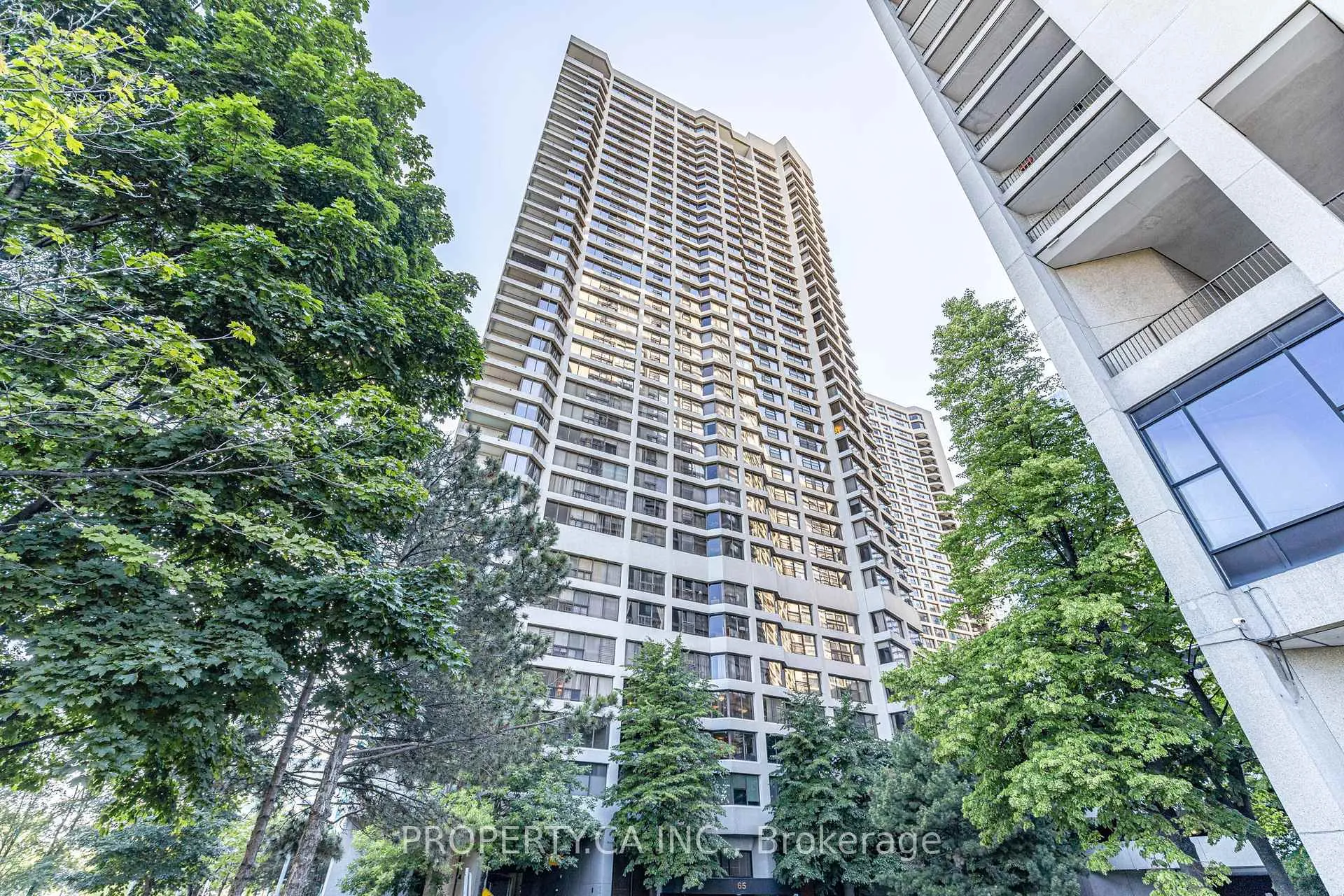 Photo 2 of Unit 3209, 65 Harbour Square, Toronto, Waterfront Communities — HOMEH