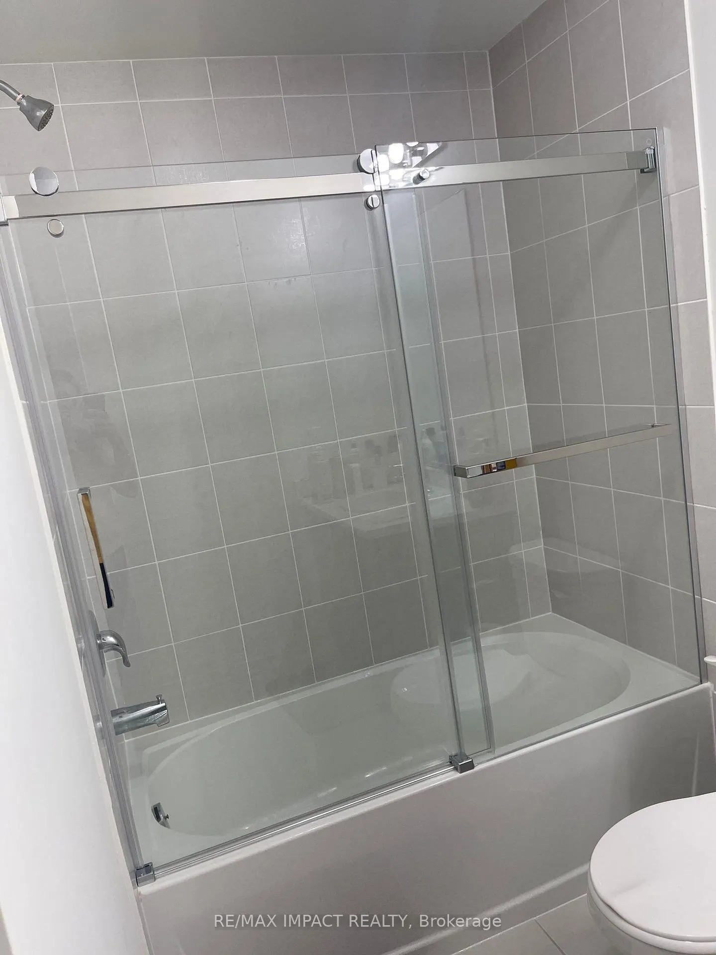 Photo 10 of 1475 Grand Prairie Path E, Oshawa, Pinecrest — HOMEH