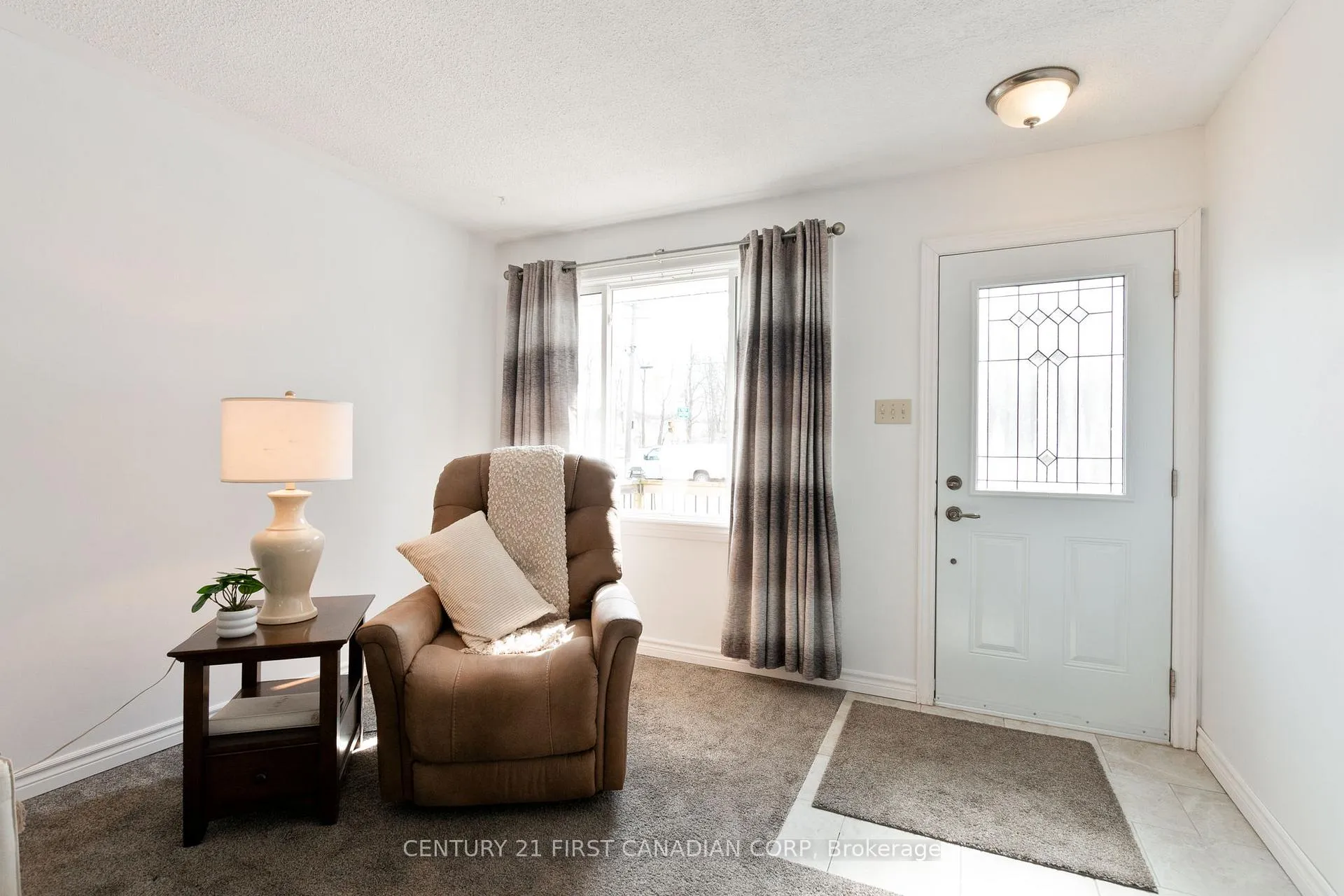Photo 3 of 1099 Byron Baseline Road, London, South K — HOMEH