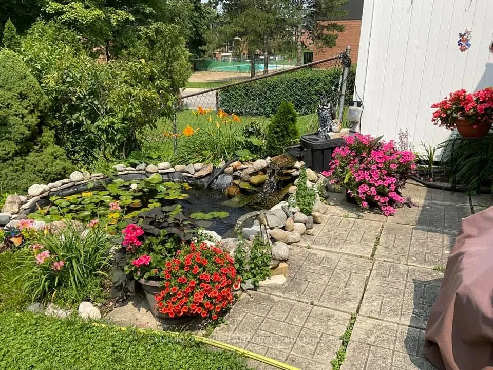 Photo 31 of 1099 Byron Baseline Road, London, South K — HOMEH