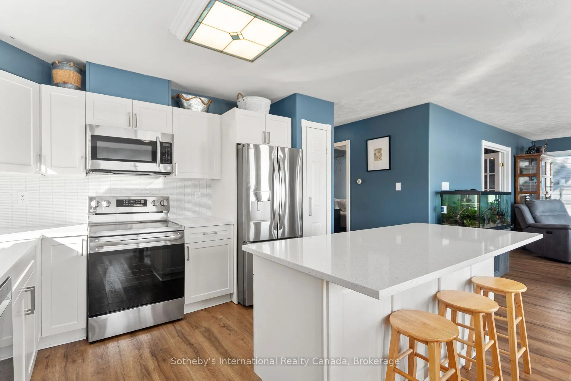 Photo 8 of 604 Champlain Road, Tiny, Rural Tiny — HOMEH