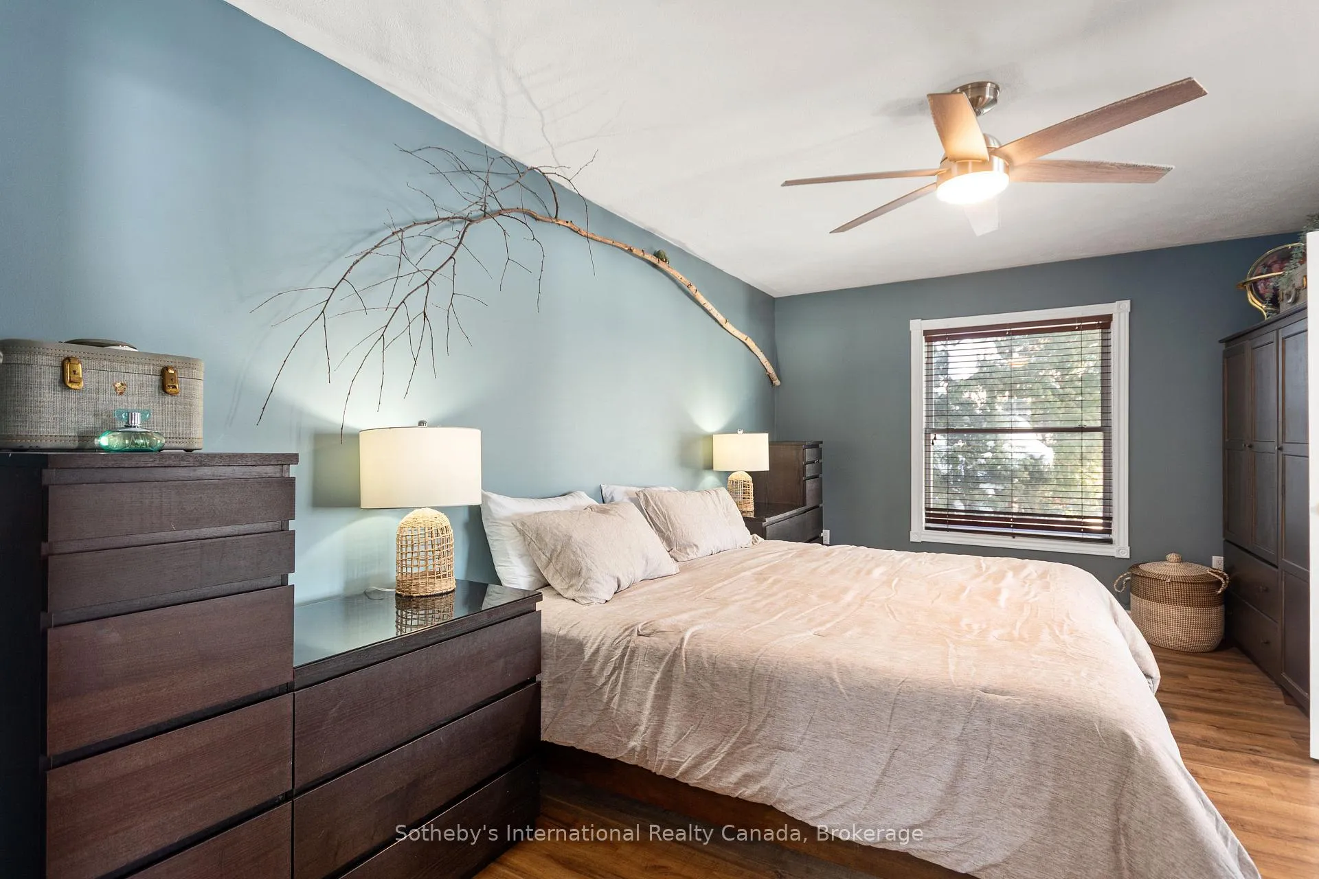 Photo 17 of 604 Champlain Road, Tiny, Rural Tiny — HOMEH