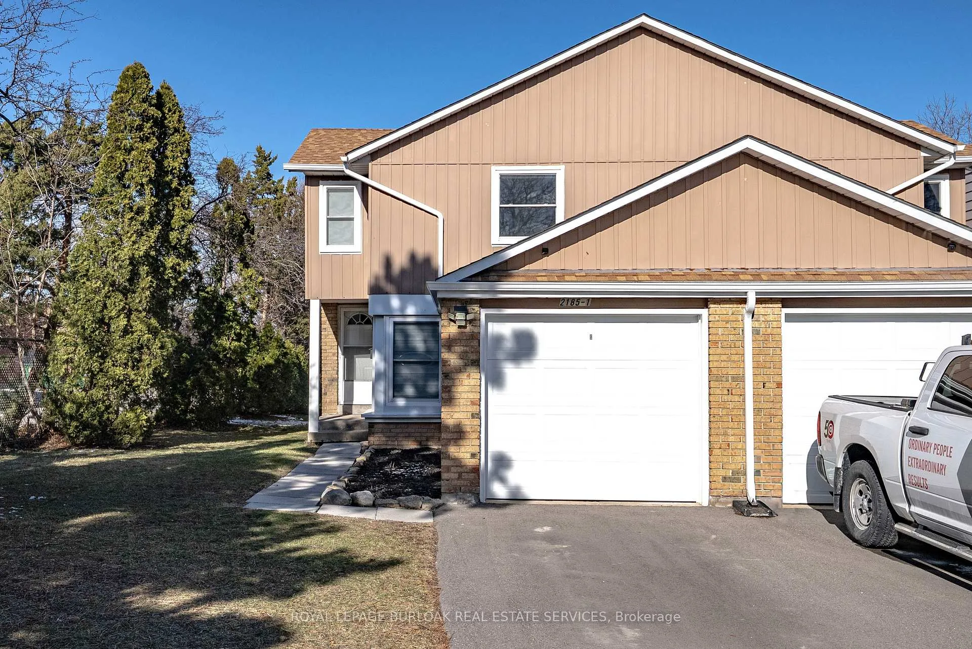 Photo 3 of Unit 1, 2185 Fairchild Boulevard, Burlington, Tyandaga — HOMEH