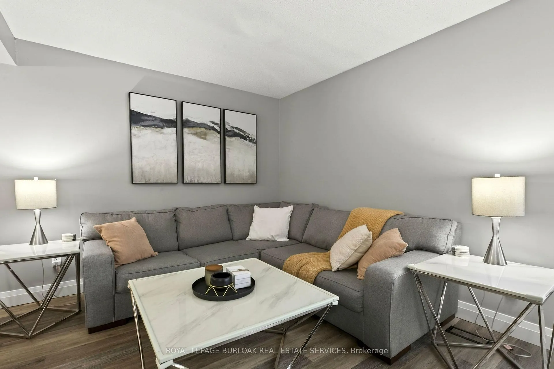 Photo 9 of Unit 1, 2185 Fairchild Boulevard, Burlington, Tyandaga — HOMEH