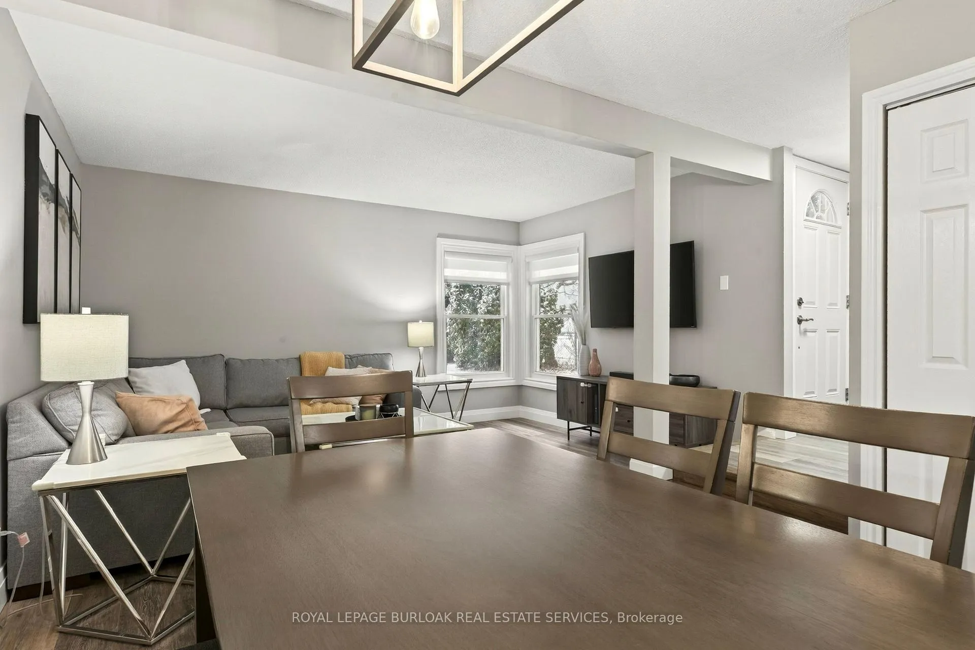 Photo 10 of Unit 1, 2185 Fairchild Boulevard, Burlington, Tyandaga — HOMEH
