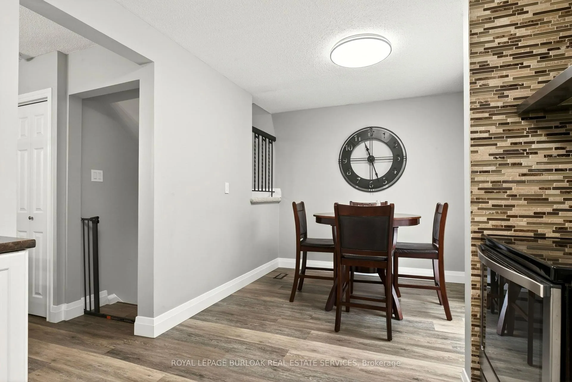 Photo 17 of Unit 1, 2185 Fairchild Boulevard, Burlington, Tyandaga — HOMEH