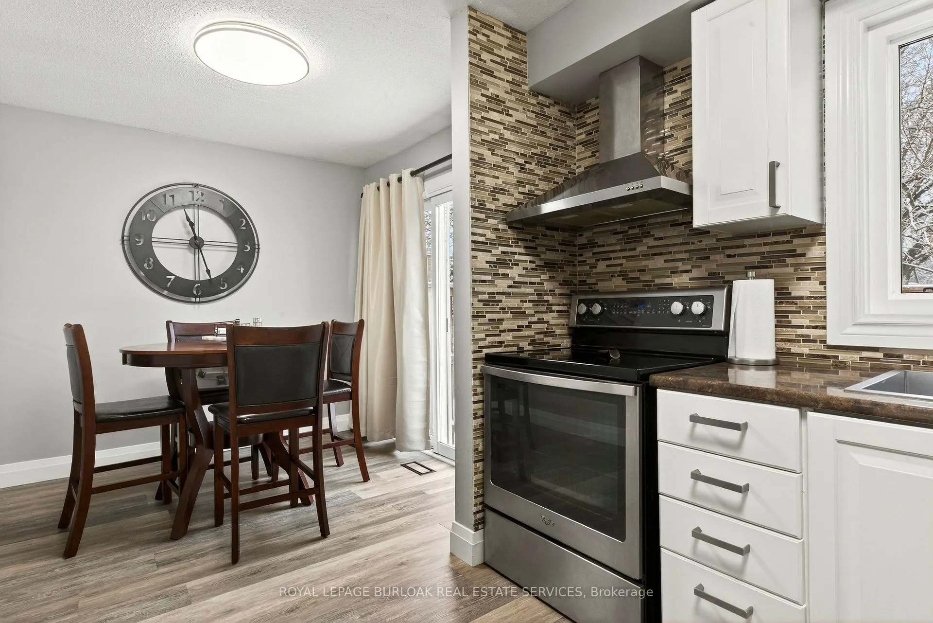 Photo 18 of Unit 1, 2185 Fairchild Boulevard, Burlington, Tyandaga — HOMEH