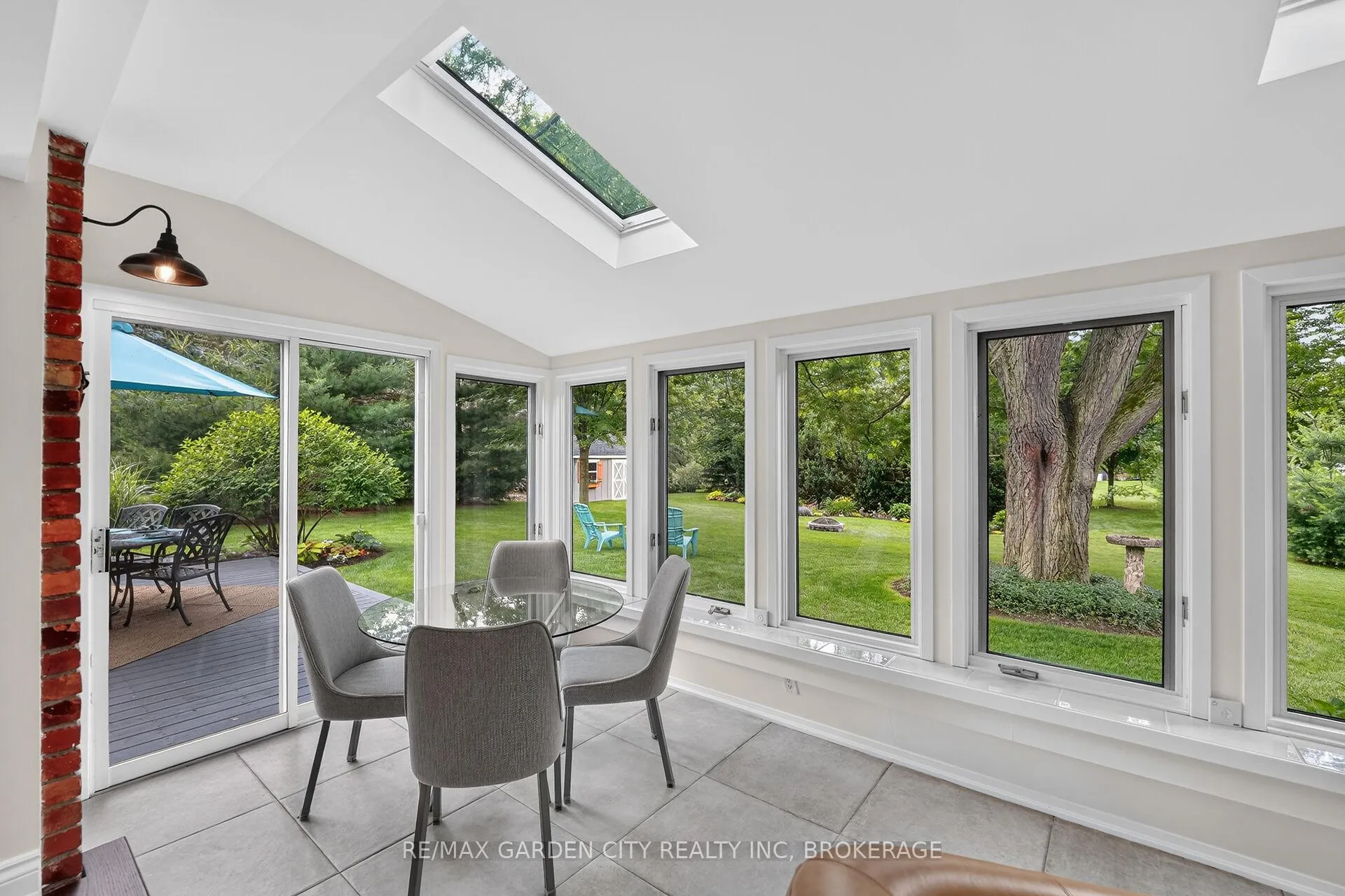 Photo 11 of 656 Memorial Drive, Pelham, Fenwick — HOMEH