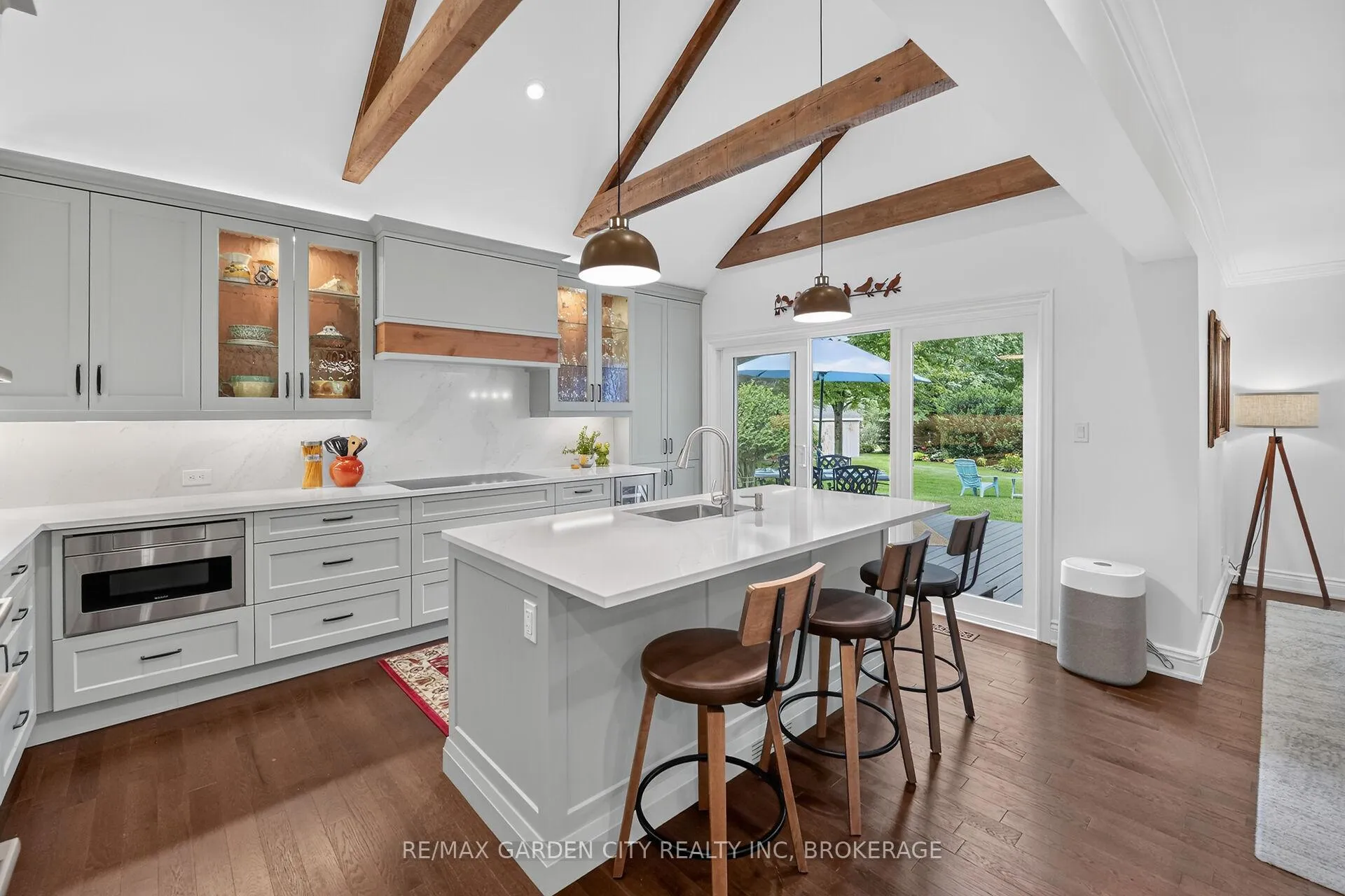 Photo 17 of 656 Memorial Drive, Pelham, Fenwick — HOMEH