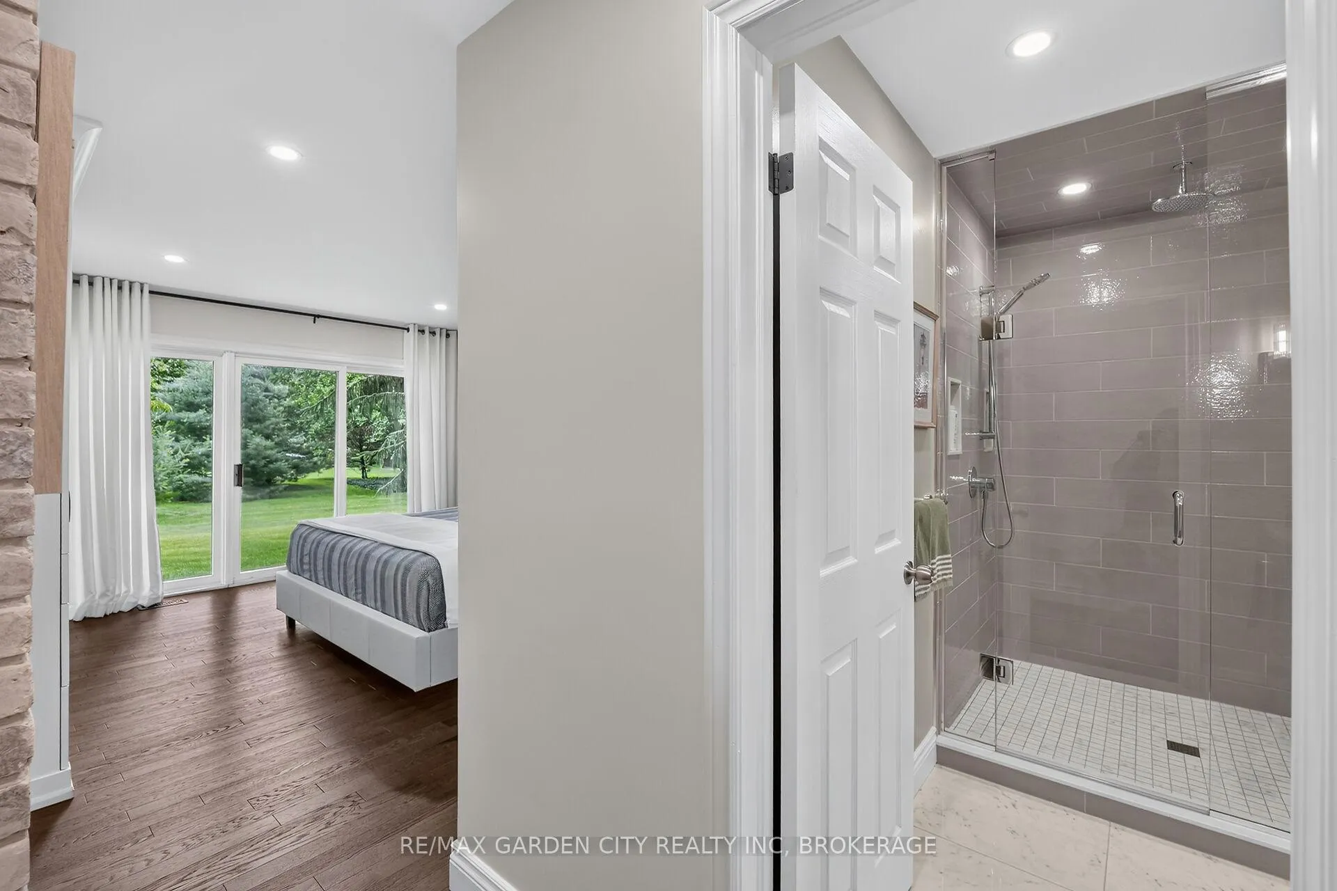 Photo 24 of 656 Memorial Drive, Pelham, Fenwick — HOMEH