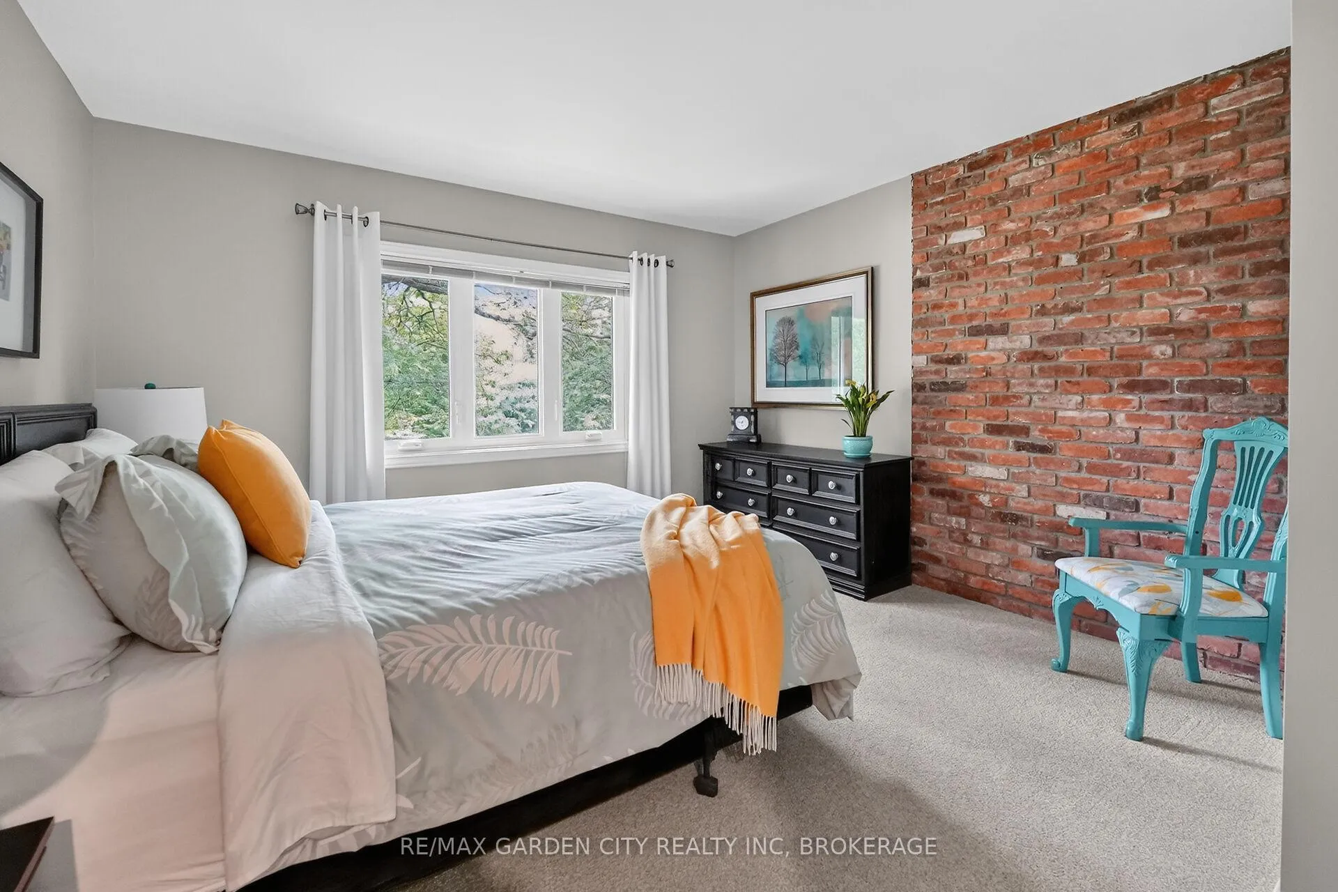 Photo 30 of 656 Memorial Drive, Pelham, Fenwick — HOMEH