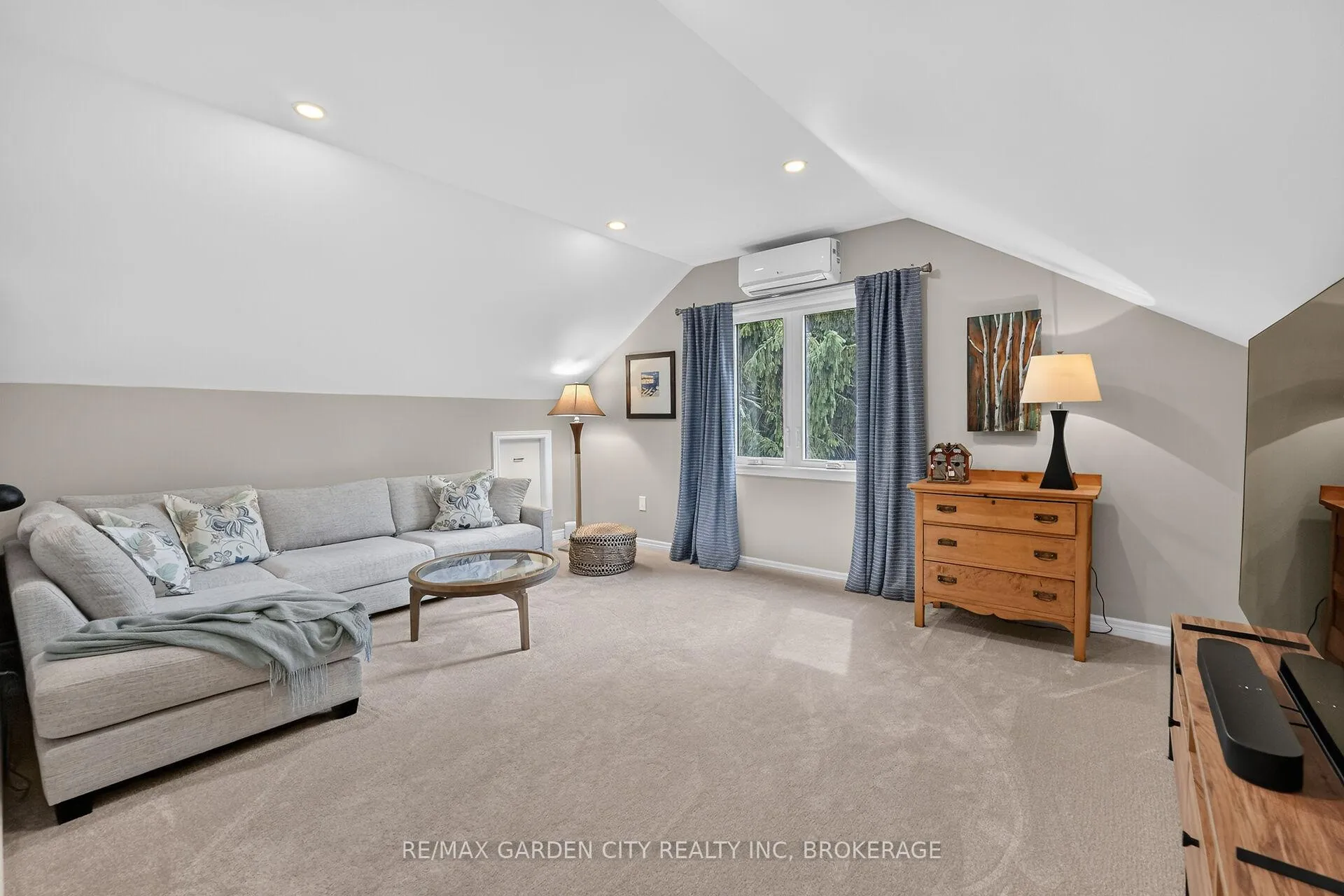 Photo 33 of 656 Memorial Drive, Pelham, Fenwick — HOMEH