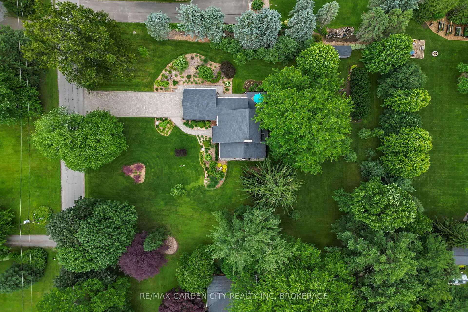 Photo 40 of 656 Memorial Drive, Pelham, Fenwick — HOMEH