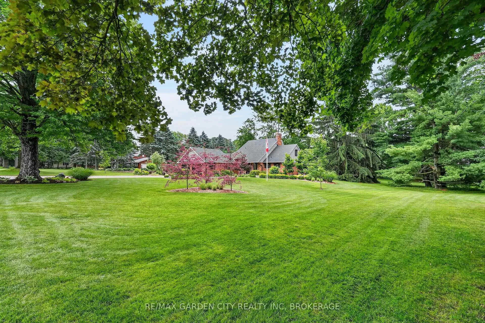 Photo 41 of 656 Memorial Drive, Pelham, Fenwick — HOMEH