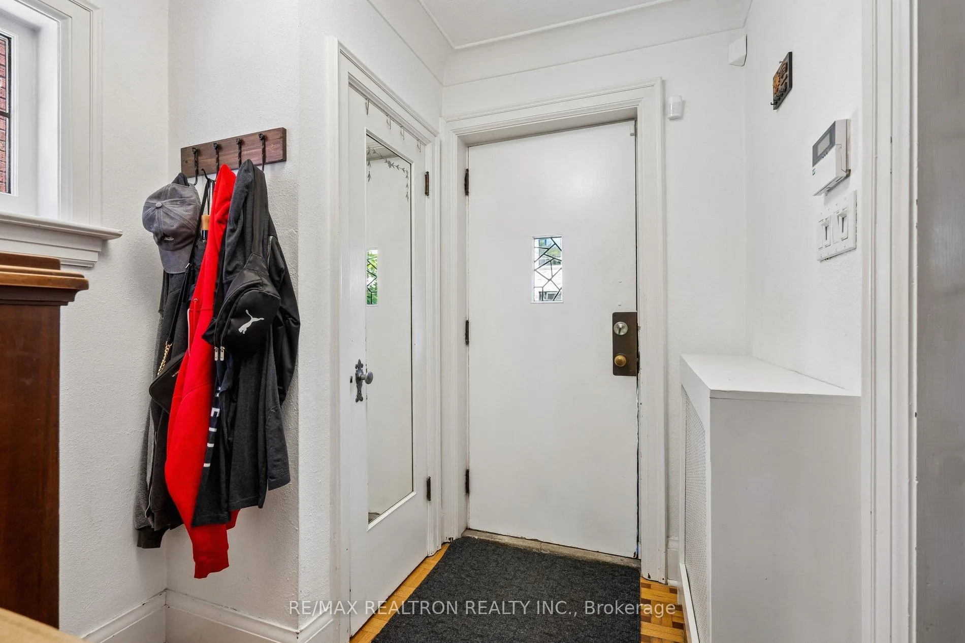 Photo 3 of 707 Hillsdale Avenue E, Toronto, Mount Pleasant East — HOMEH