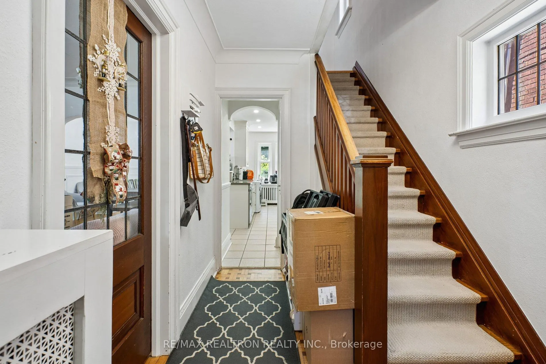 Photo 4 of 707 Hillsdale Avenue E, Toronto, Mount Pleasant East — HOMEH