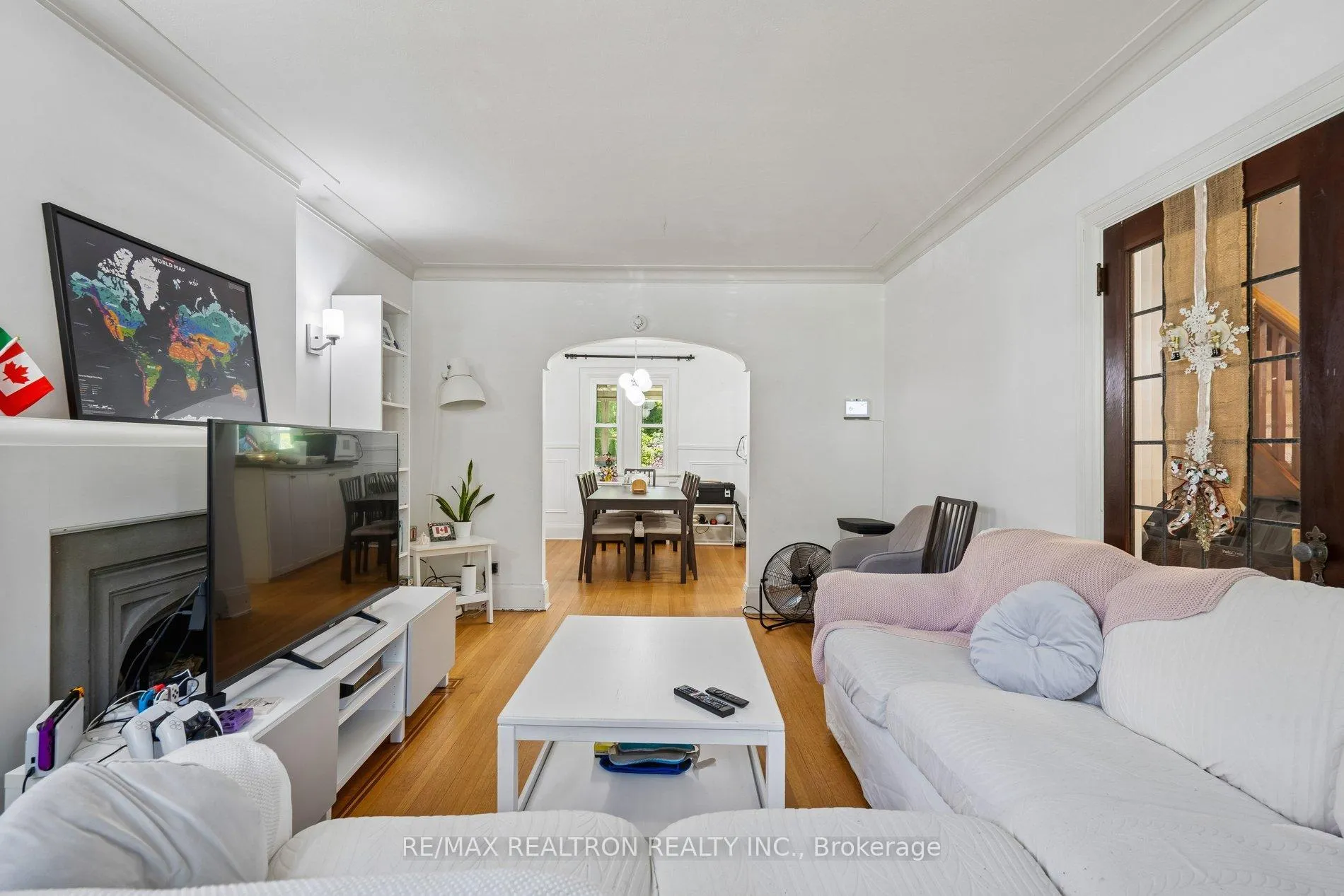 Photo 9 of 707 Hillsdale Avenue E, Toronto, Mount Pleasant East — HOMEH