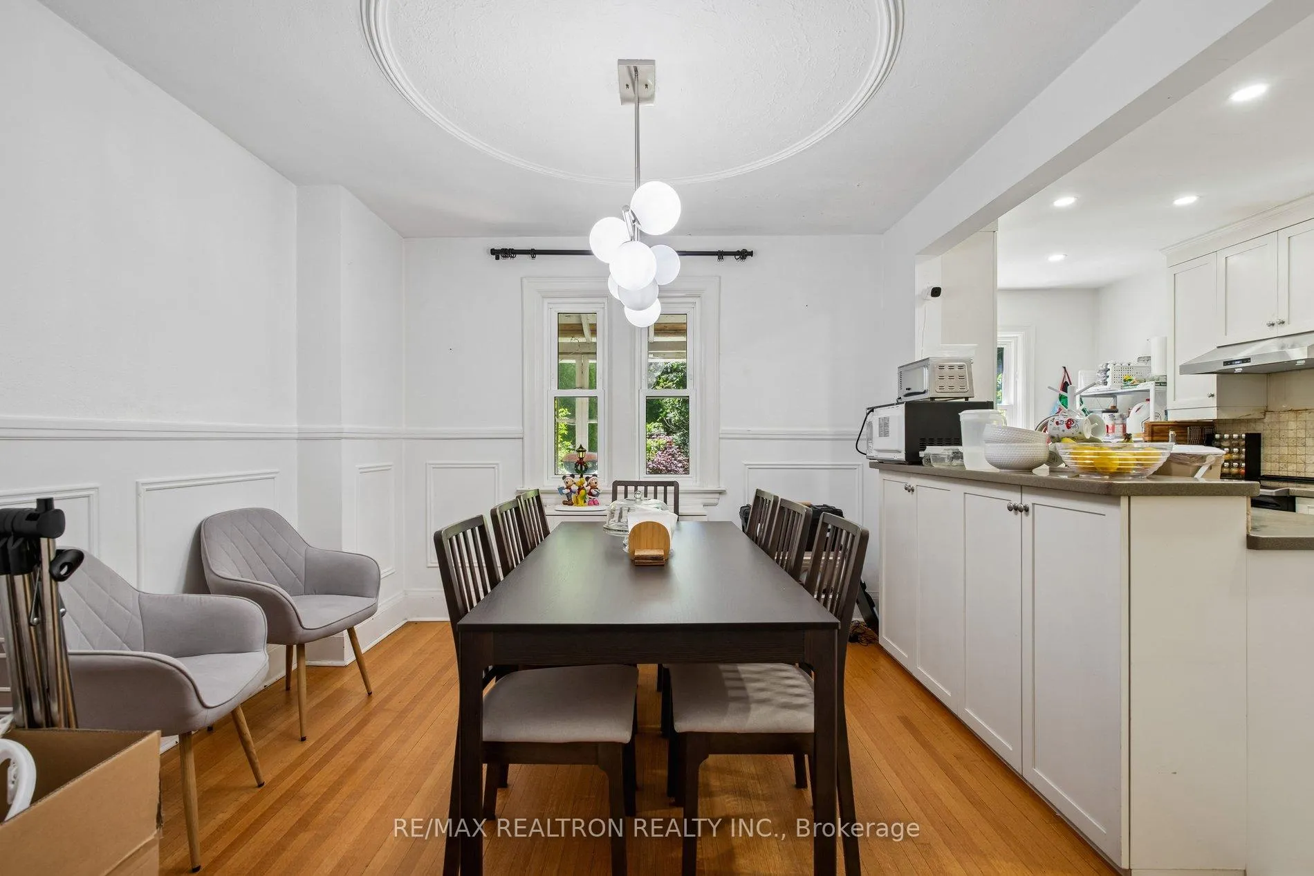 Photo 10 of 707 Hillsdale Avenue E, Toronto, Mount Pleasant East — HOMEH