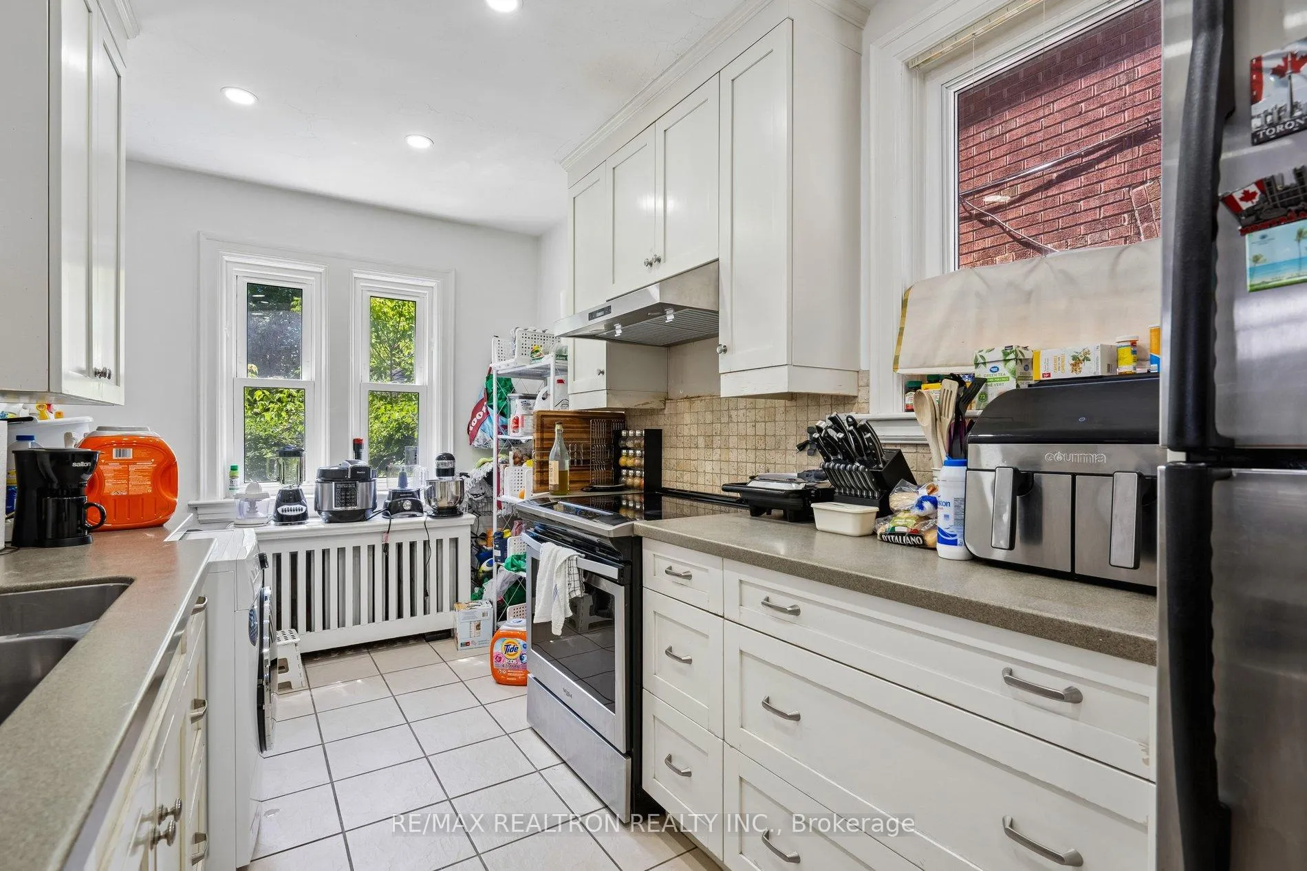 Photo 16 of 707 Hillsdale Avenue E, Toronto, Mount Pleasant East — HOMEH