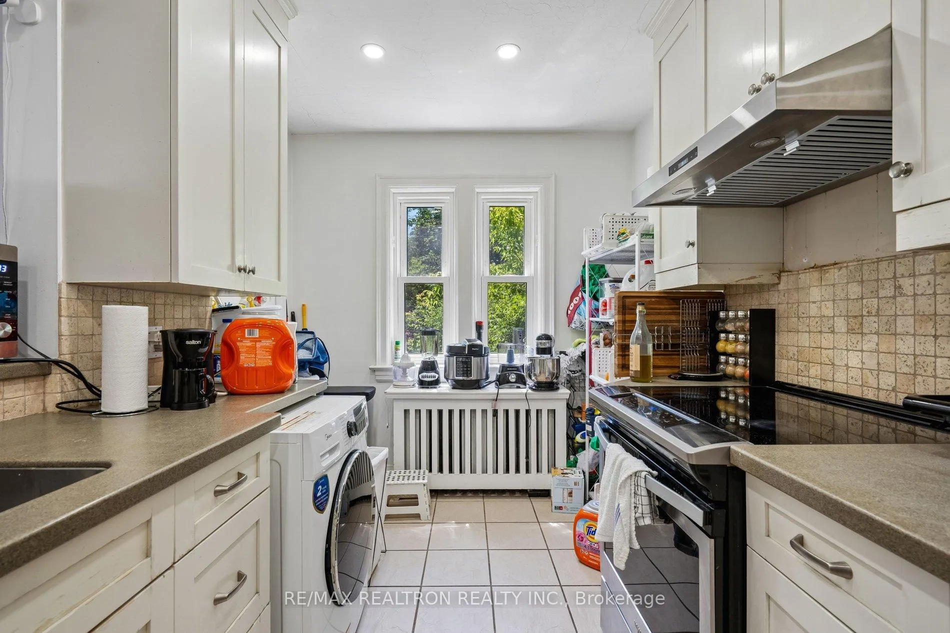 Photo 17 of 707 Hillsdale Avenue E, Toronto, Mount Pleasant East — HOMEH