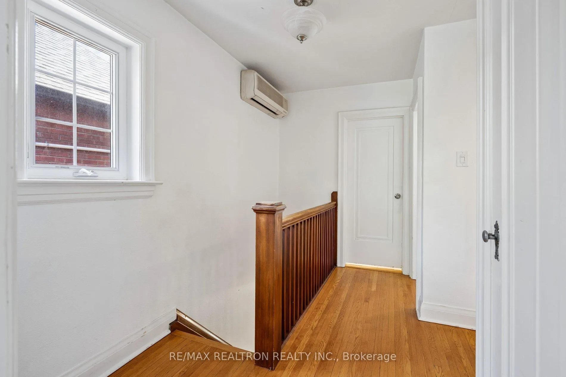 Photo 19 of 707 Hillsdale Avenue E, Toronto, Mount Pleasant East — HOMEH