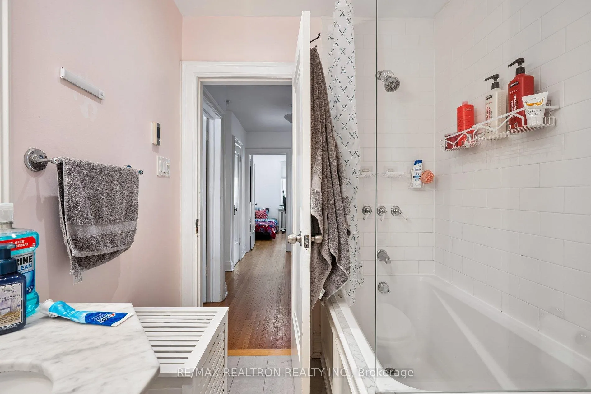 Photo 33 of 707 Hillsdale Avenue E, Toronto, Mount Pleasant East — HOMEH