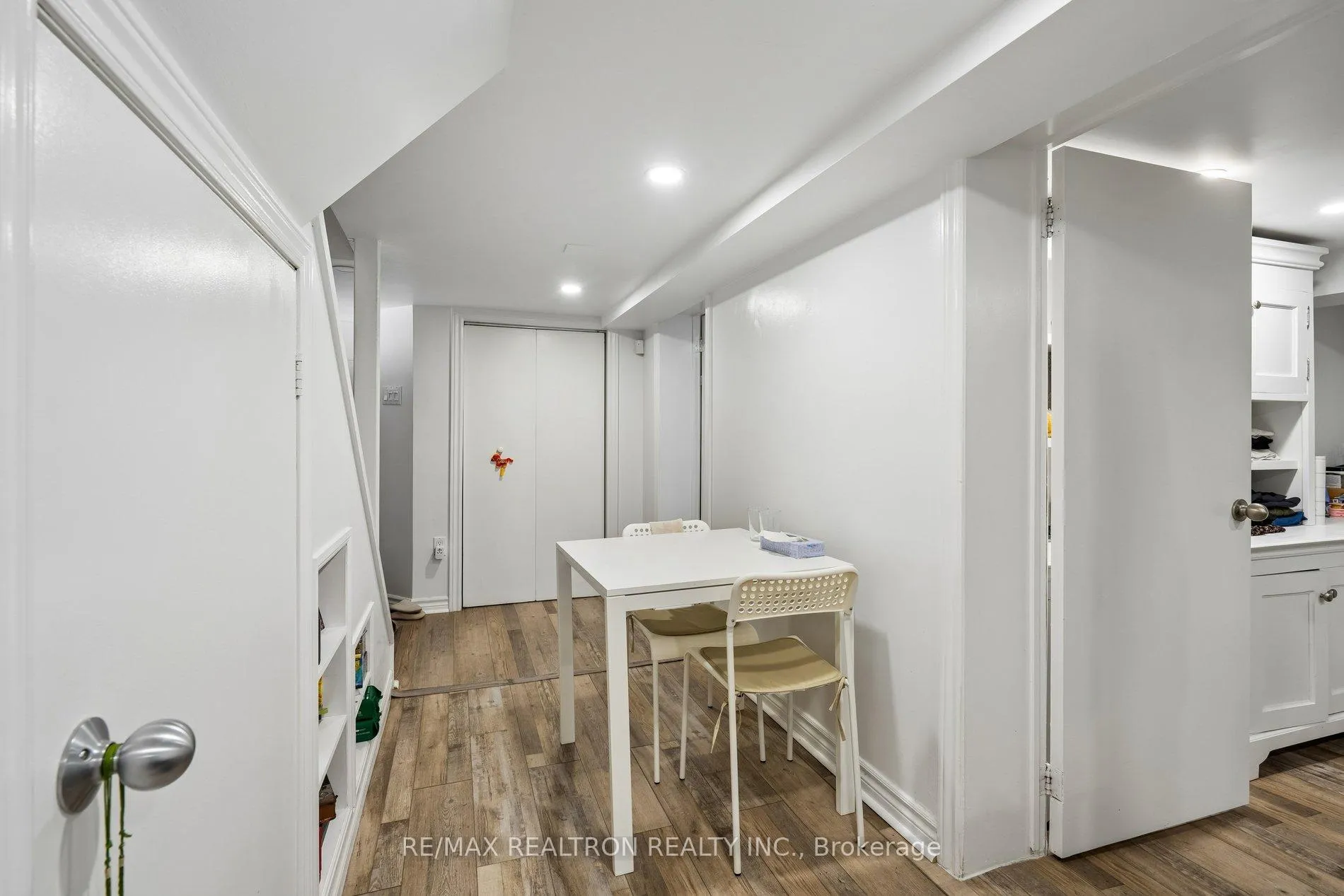Photo 38 of 707 Hillsdale Avenue E, Toronto, Mount Pleasant East — HOMEH