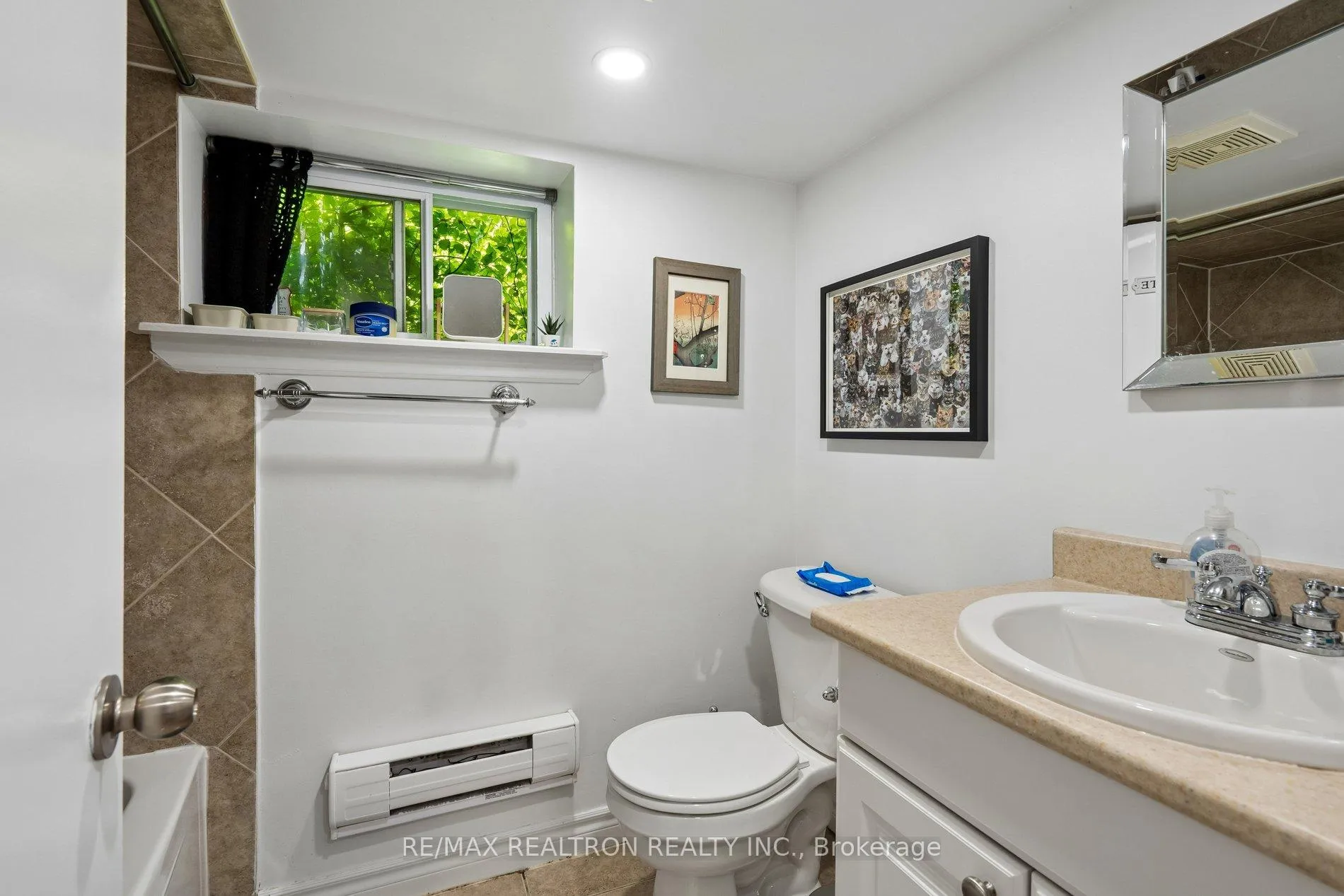 Photo 43 of 707 Hillsdale Avenue E, Toronto, Mount Pleasant East — HOMEH
