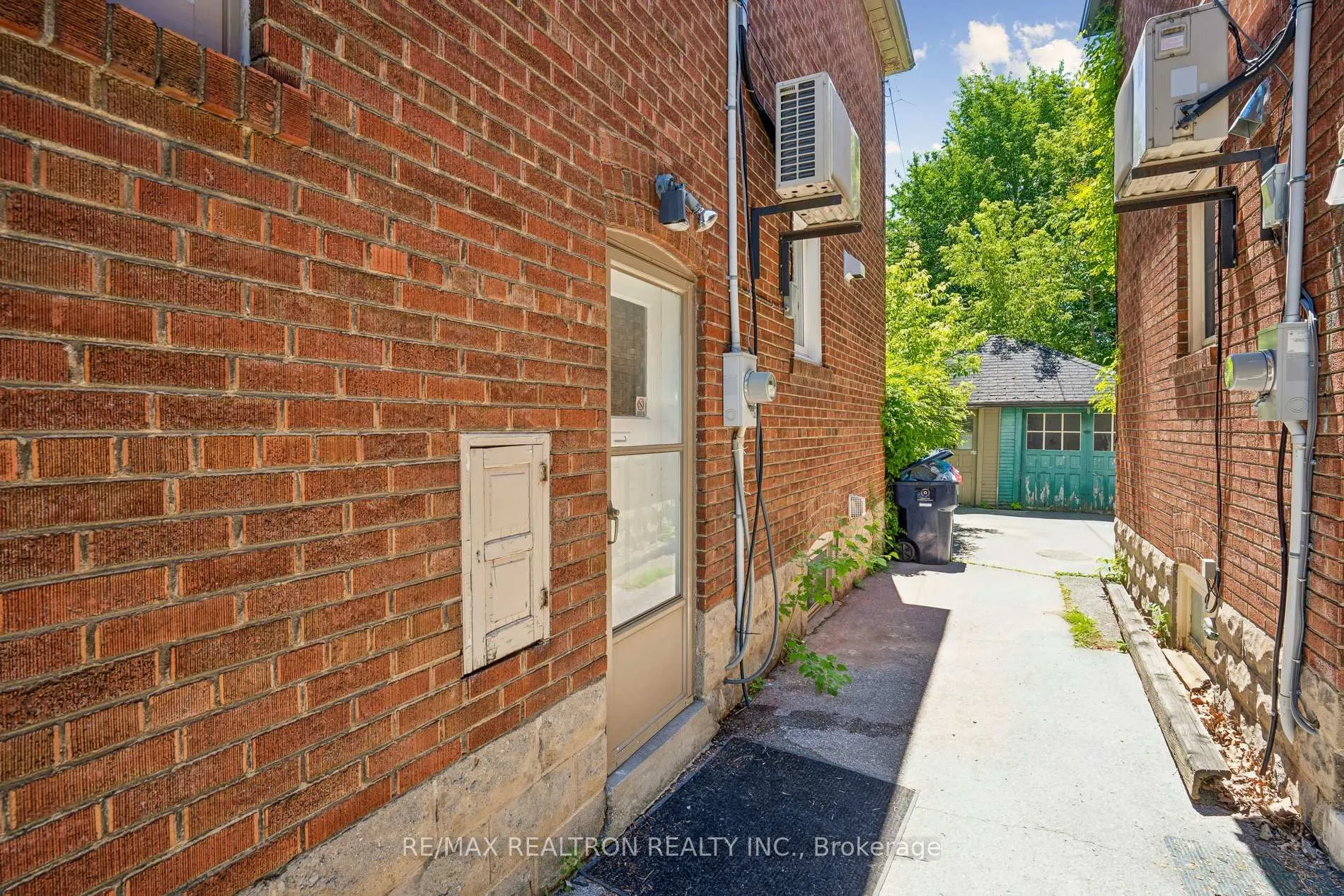 Photo 45 of 707 Hillsdale Avenue E, Toronto, Mount Pleasant East — HOMEH