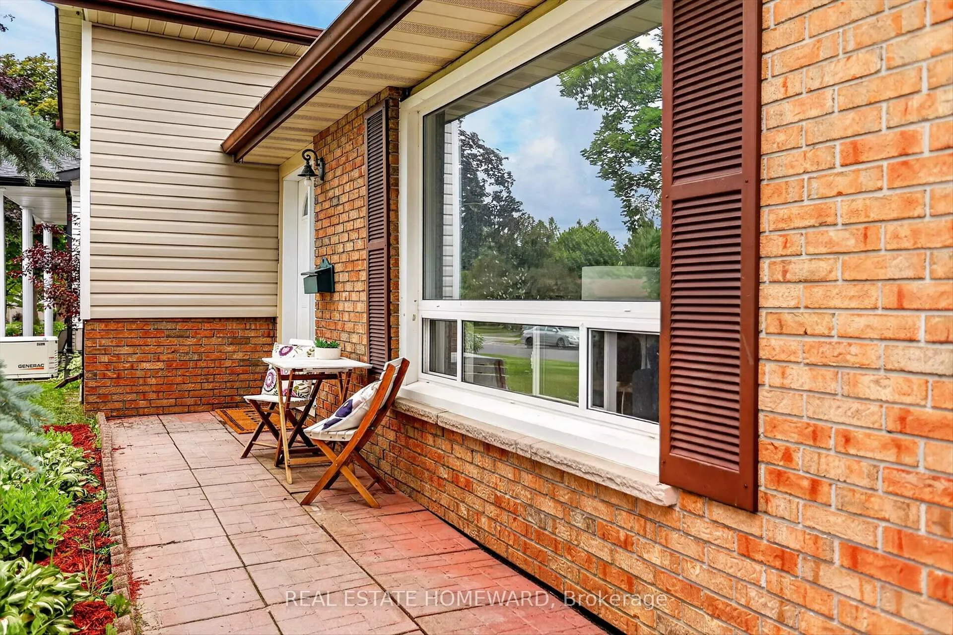 Photo 3 of 1569 Redwood Drive, Peterborough, Monaghan Ward 2 — HOMEH