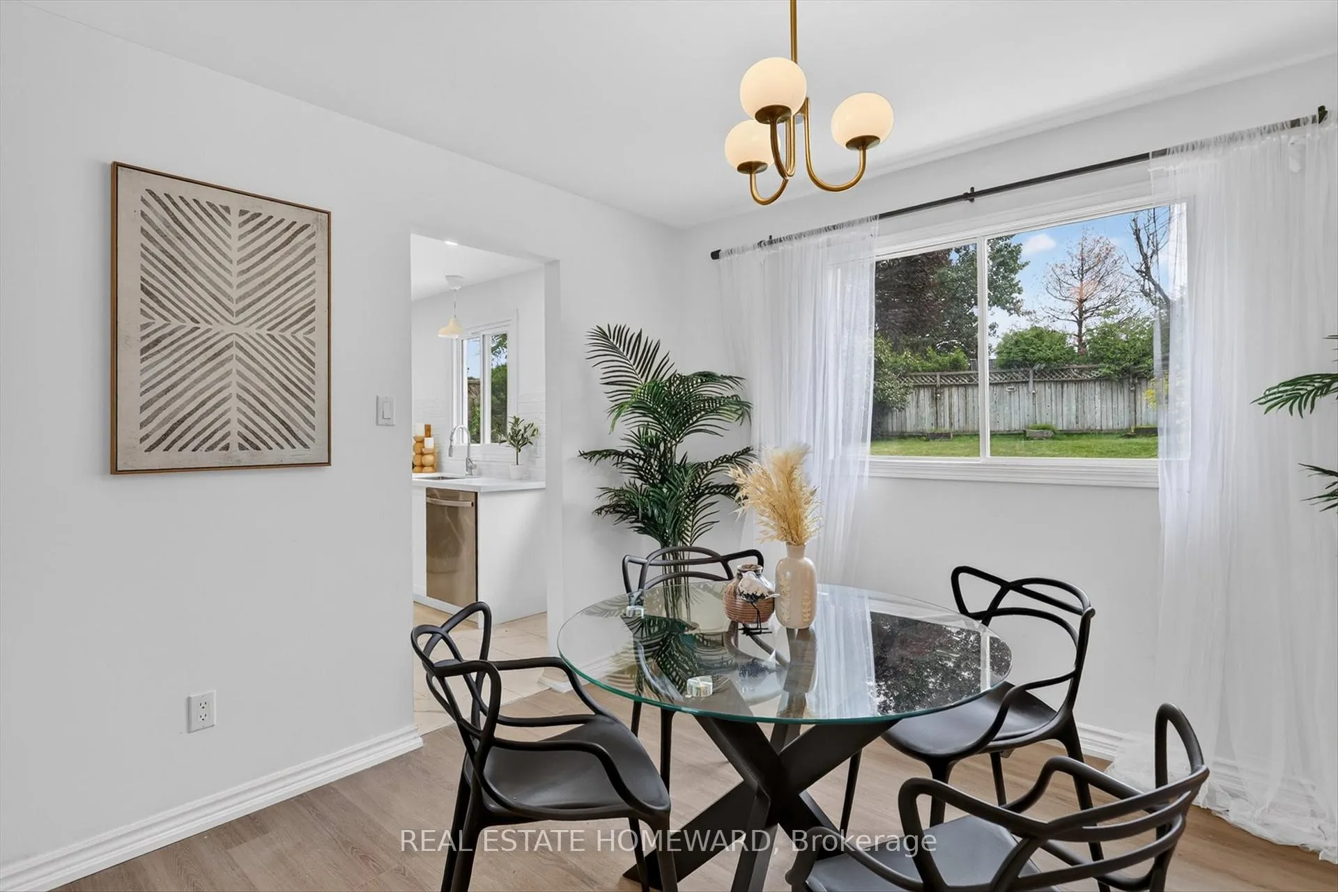Photo 8 of 1569 Redwood Drive, Peterborough, Monaghan Ward 2 — HOMEH