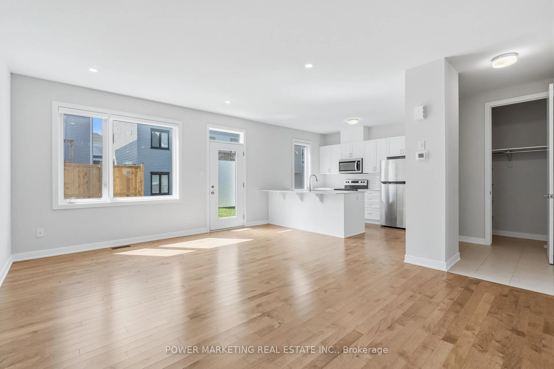 Photo 6 of 448 Epoch Street, Ottawa, Barrhaven - Half Moon Bay — HOMEH