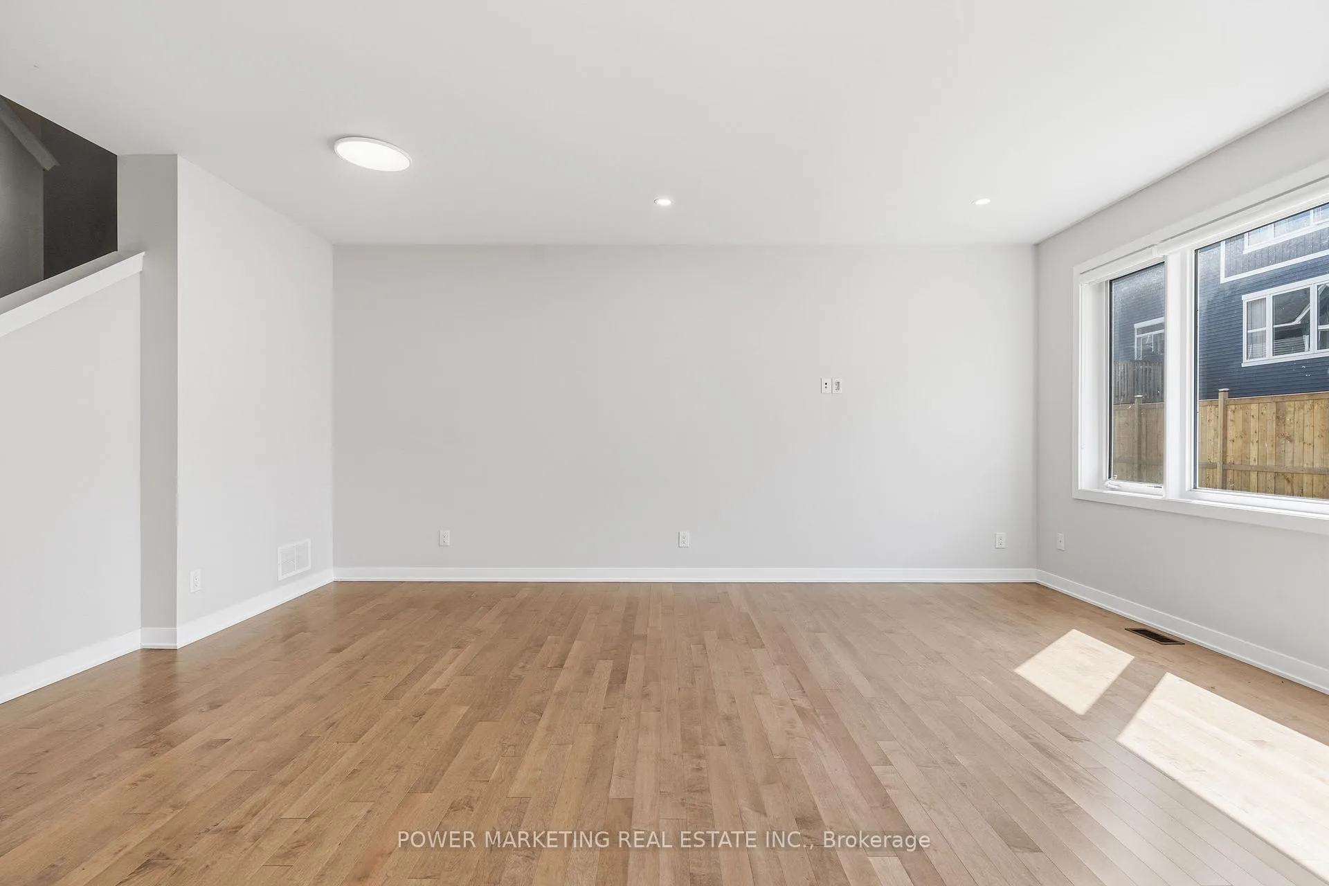 Photo 9 of 448 Epoch Street, Ottawa, Barrhaven - Half Moon Bay — HOMEH