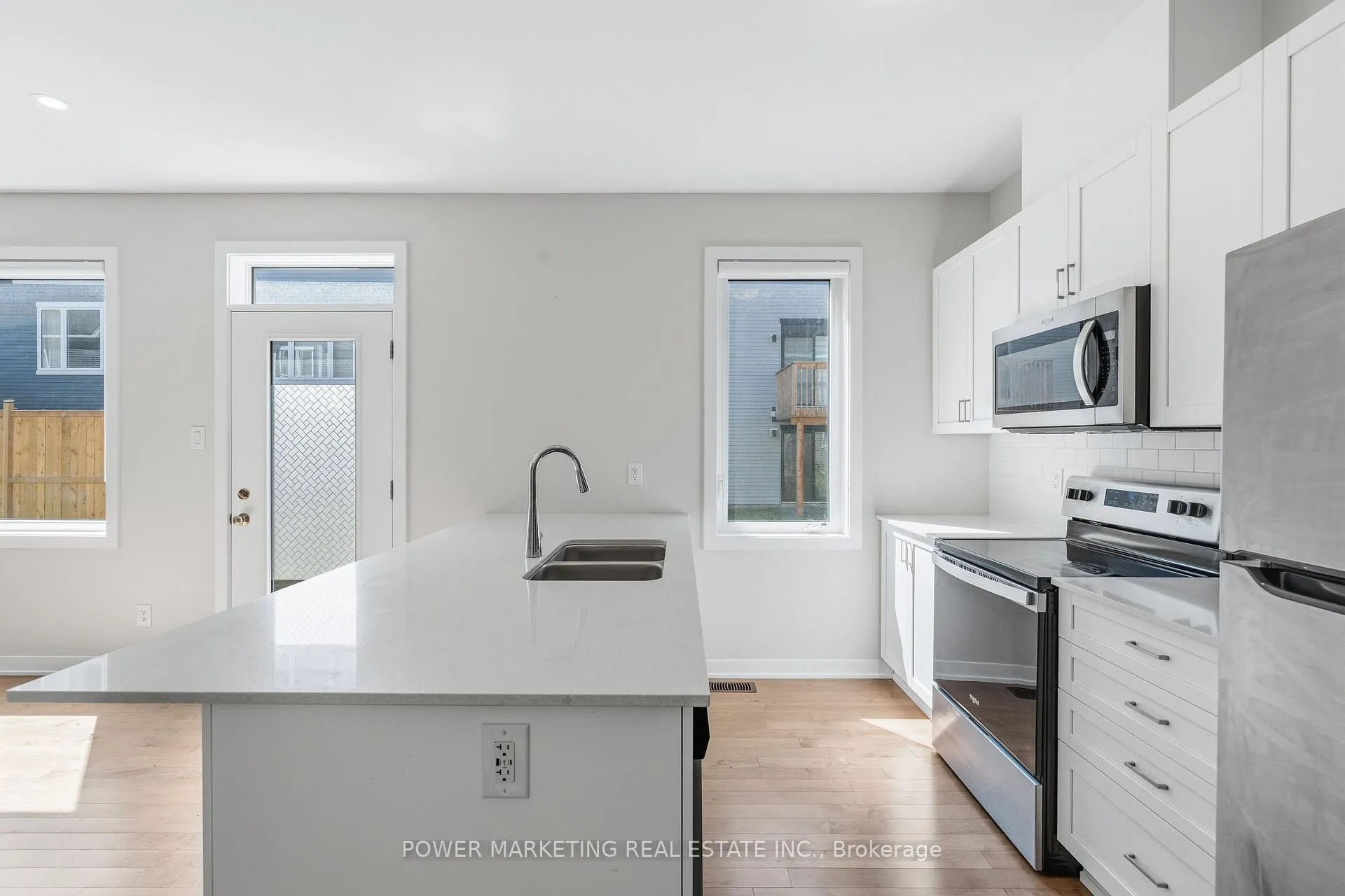 Photo 13 of 448 Epoch Street, Ottawa, Barrhaven - Half Moon Bay — HOMEH