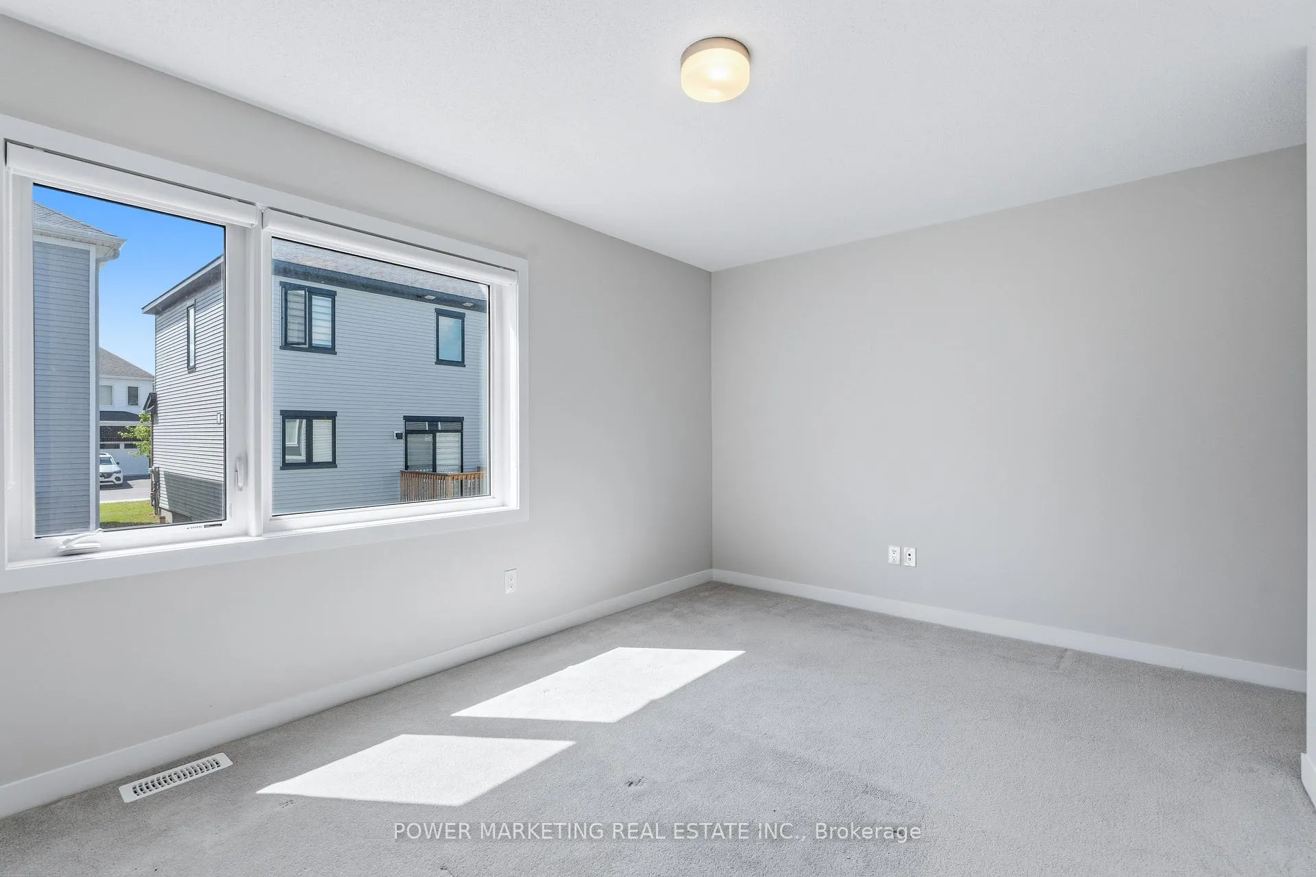 Photo 17 of 448 Epoch Street, Ottawa, Barrhaven - Half Moon Bay — HOMEH
