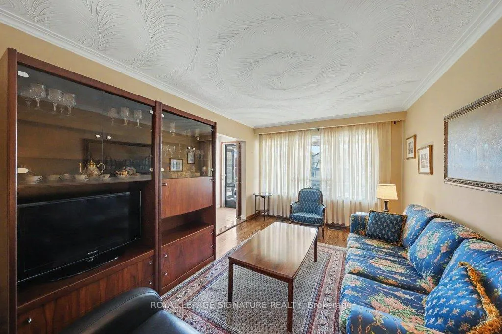 Photo 12 of 36 Jesmond Avenue, Toronto, Oakwood Village — HOMEH