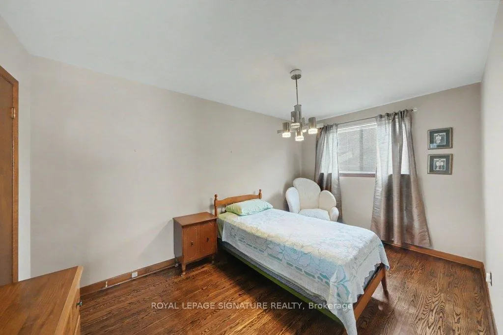 Photo 23 of 36 Jesmond Avenue, Toronto, Oakwood Village — HOMEH