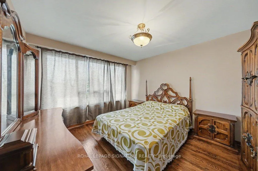 Photo 25 of 36 Jesmond Avenue, Toronto, Oakwood Village — HOMEH