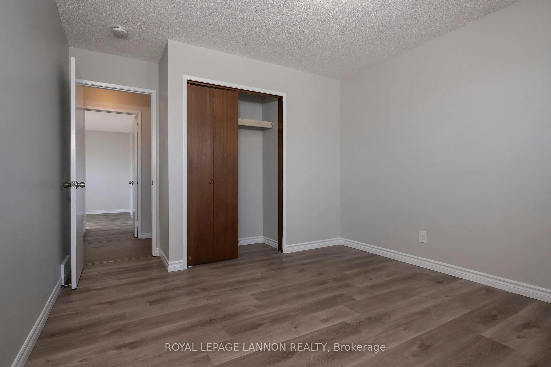 Photo 11 of 103 Elron Cres, Thunder Bay, College Park — HOMEH