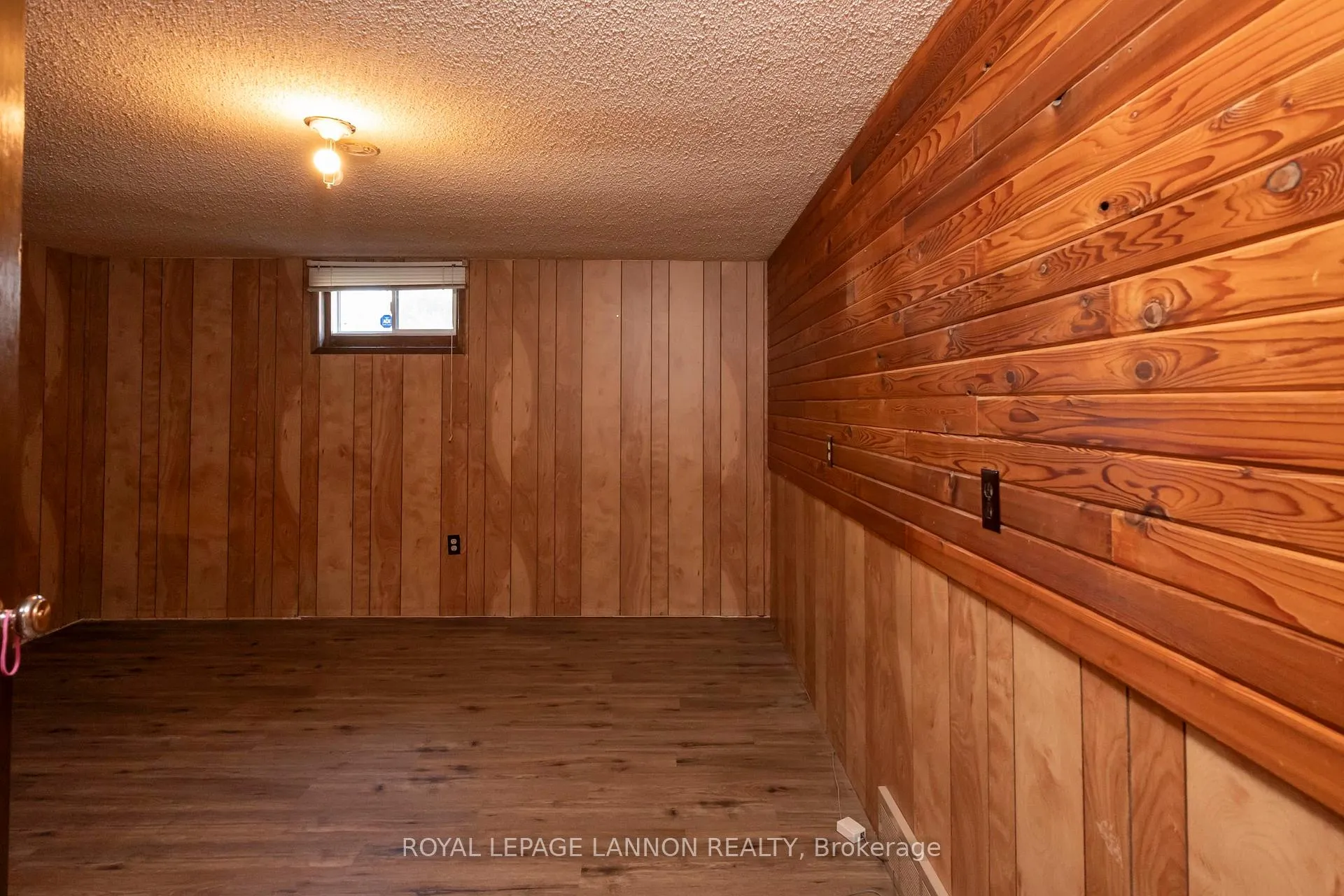 Photo 29 of 103 Elron Cres, Thunder Bay, College Park — HOMEH