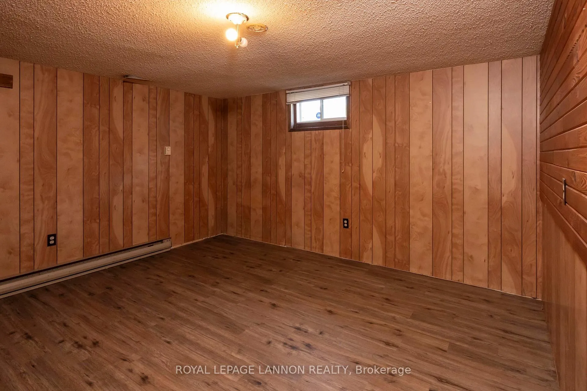 Photo 31 of 103 Elron Cres, Thunder Bay, College Park — HOMEH