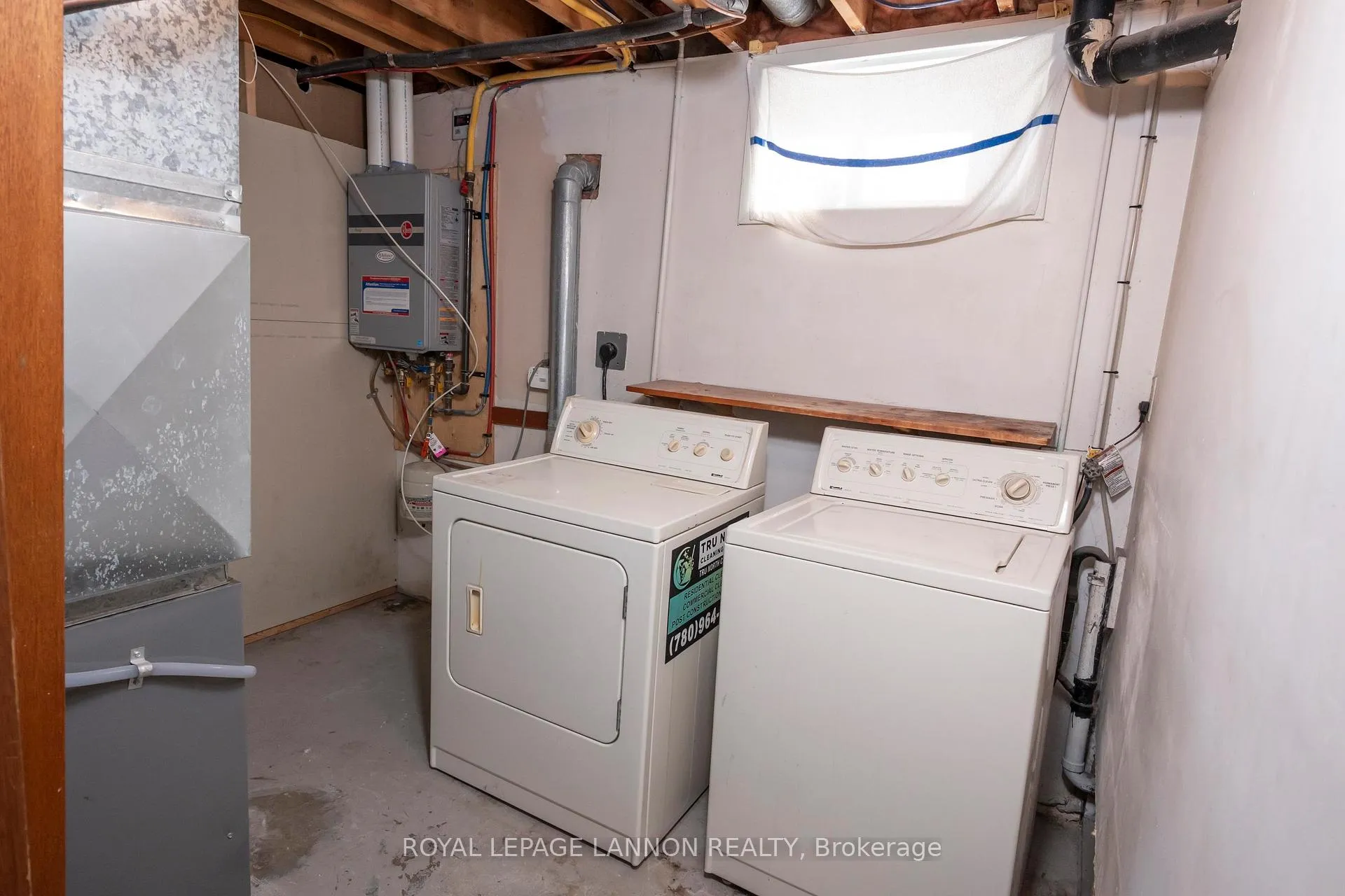Photo 34 of 103 Elron Cres, Thunder Bay, College Park — HOMEH